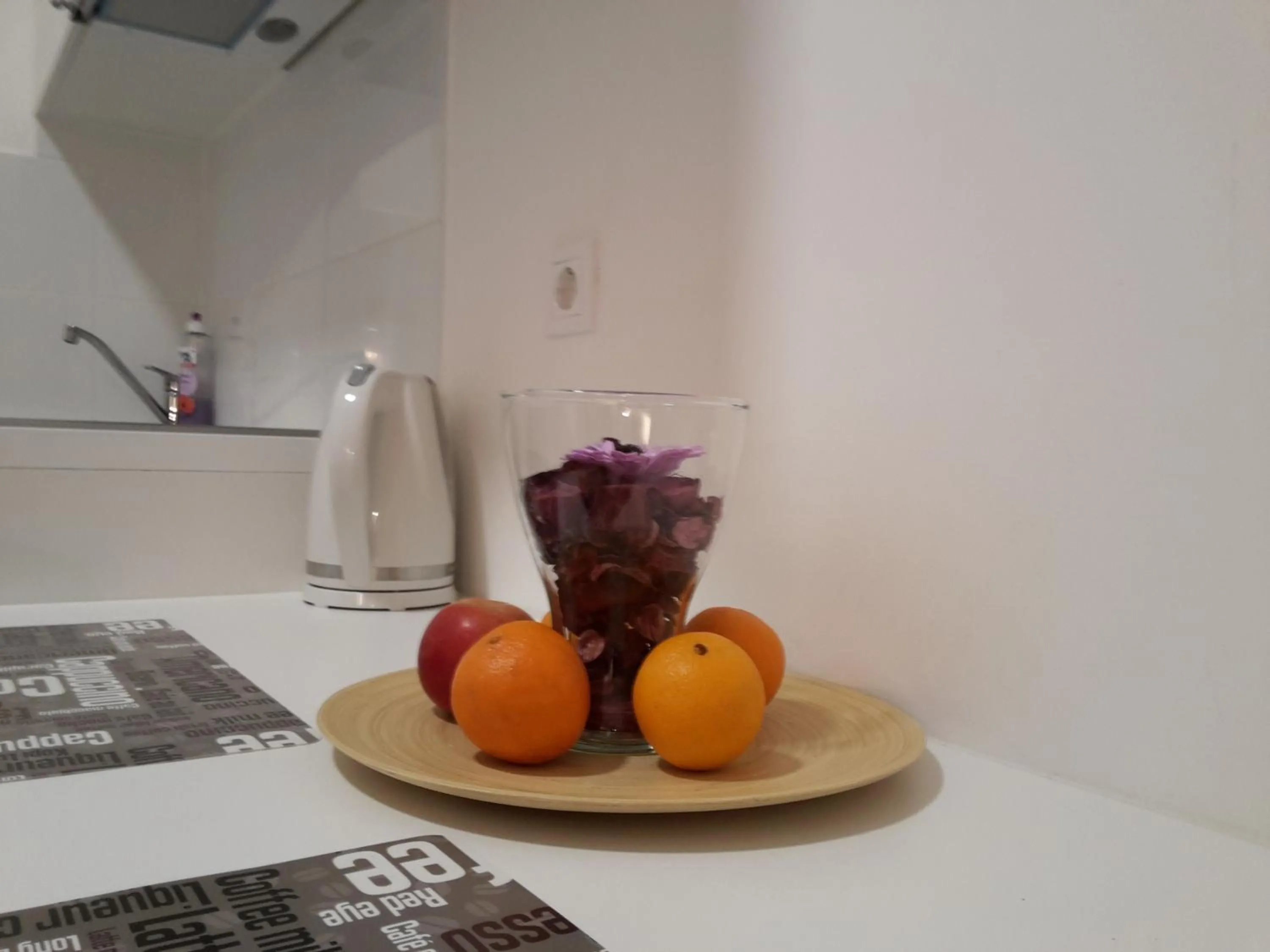 Dining area in Haustor Apartments