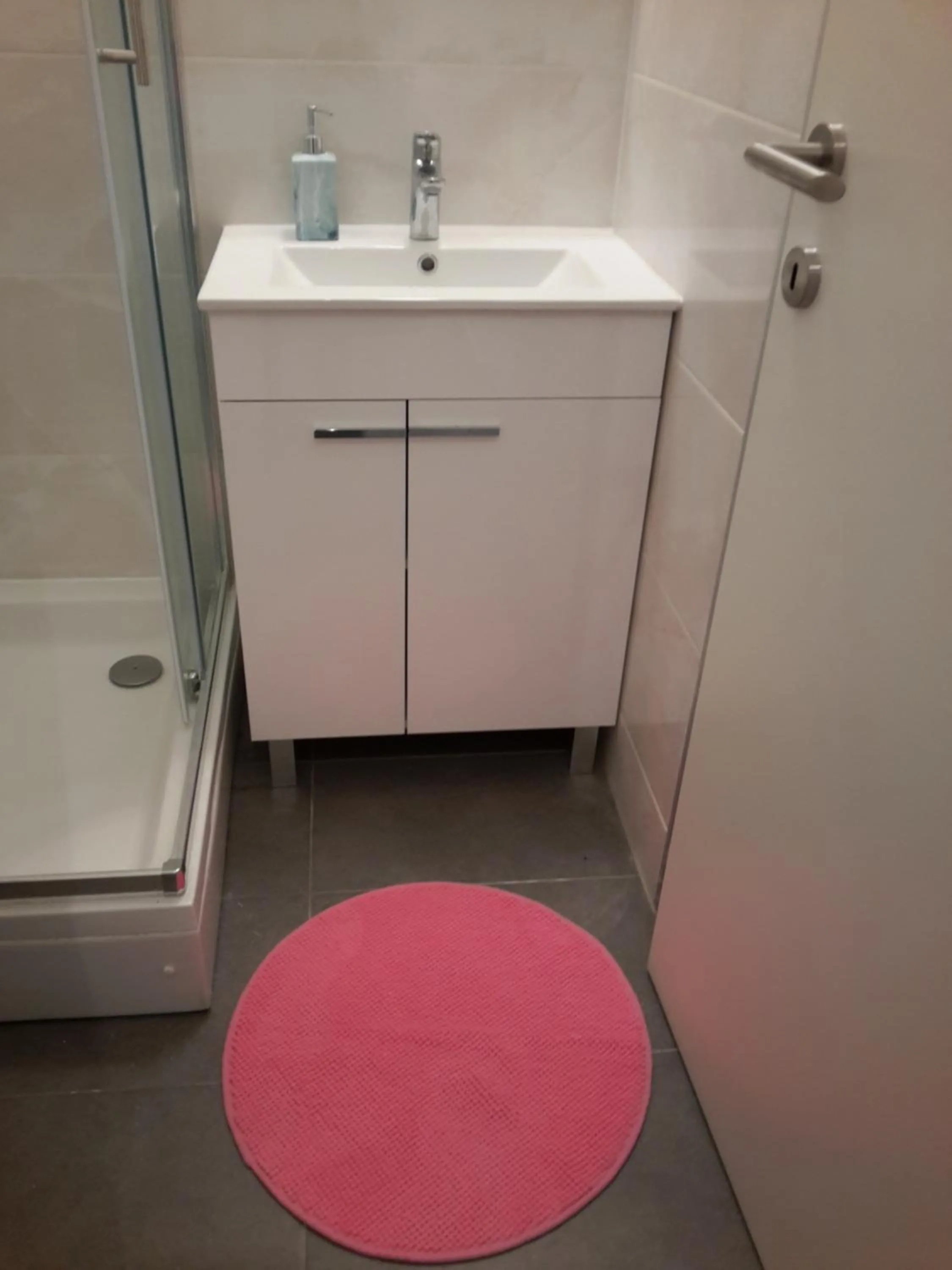 Bathroom in Haustor Apartments