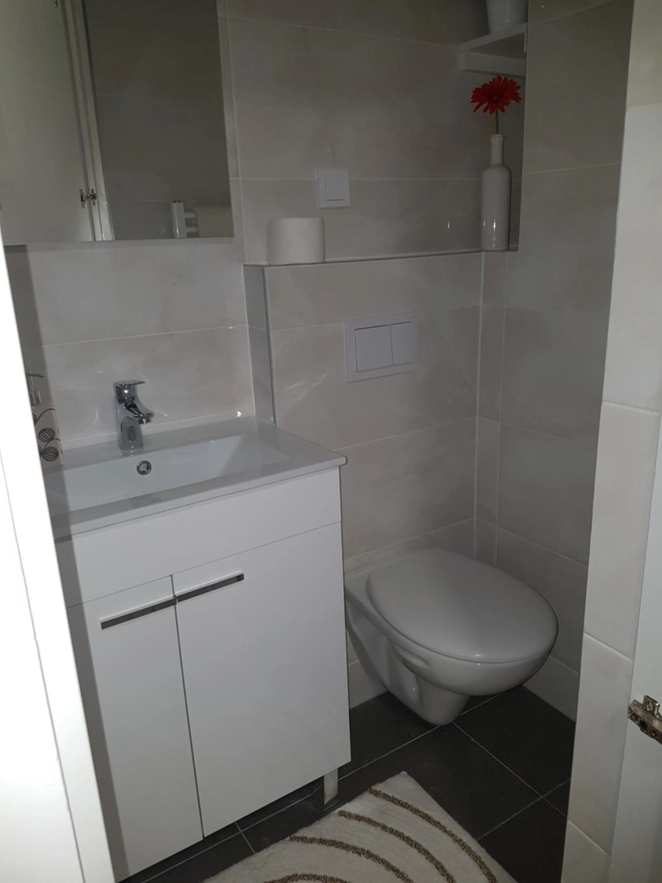 Bathroom in Haustor Apartments