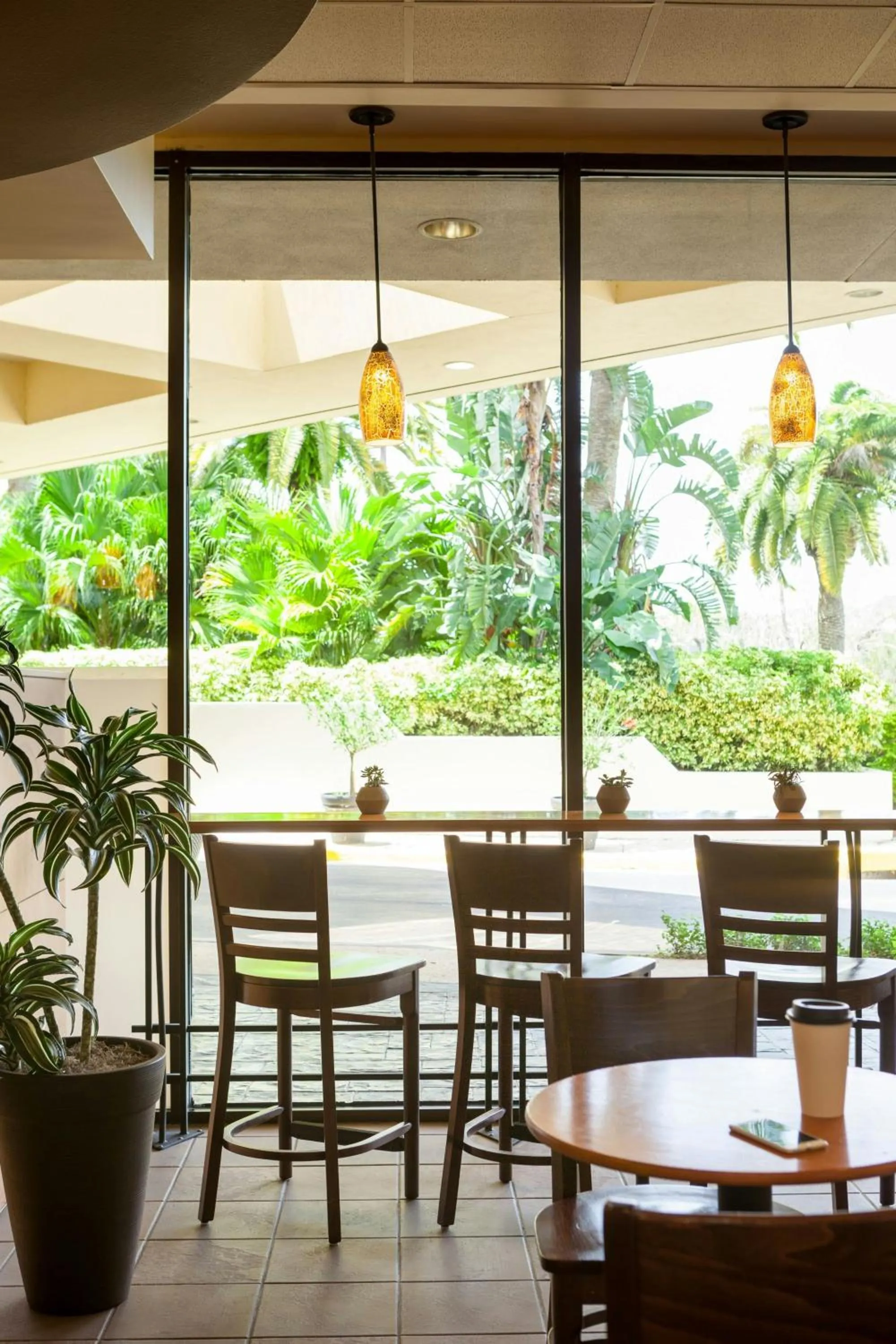 Restaurant/places to eat in Marriott Orlando Airport Lakeside