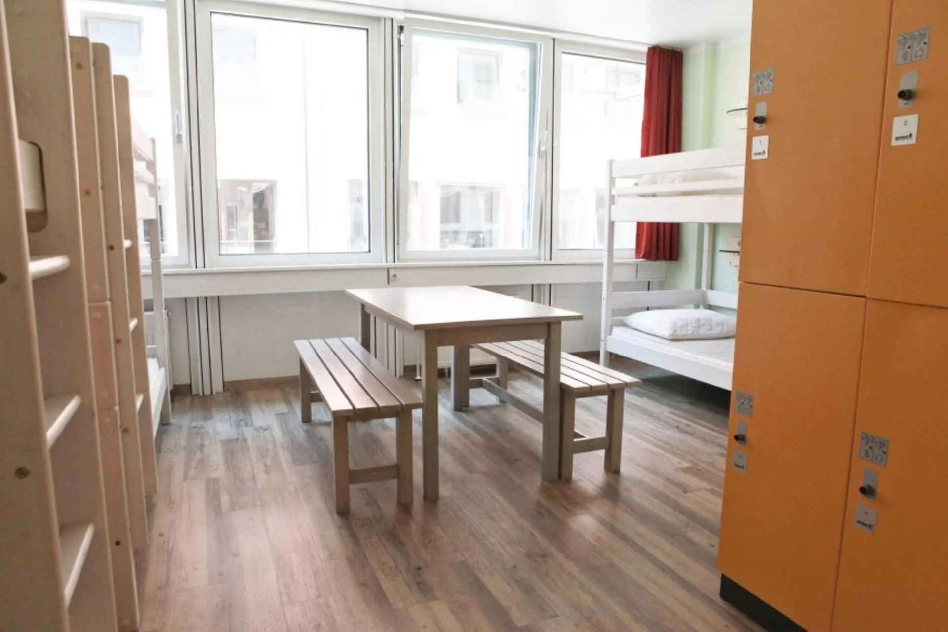 Bed in Wombat's City Hostel Munich Hauptbahnhof