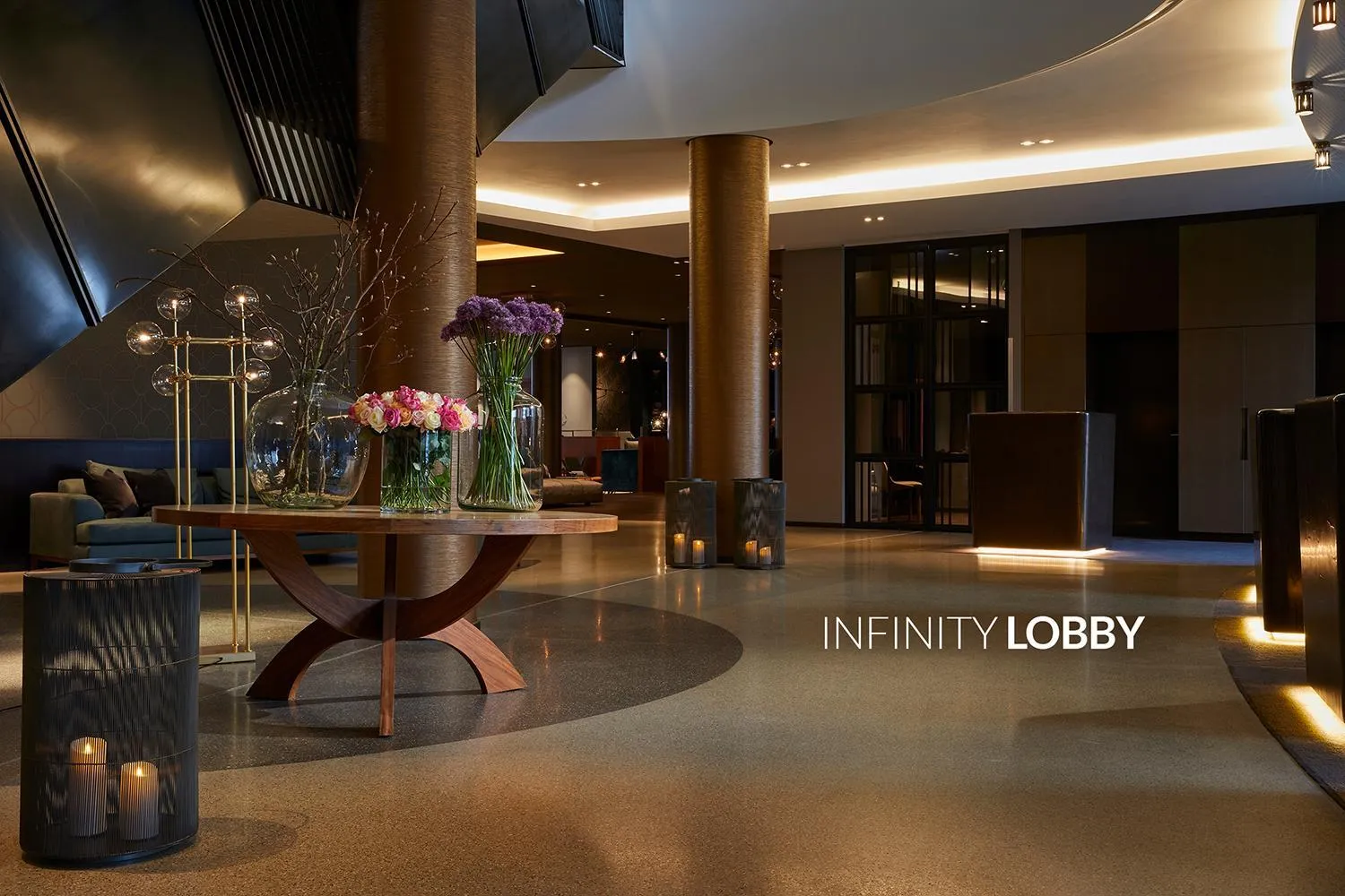 Lobby or reception in Infinity Hotel & Conference Resort Munich