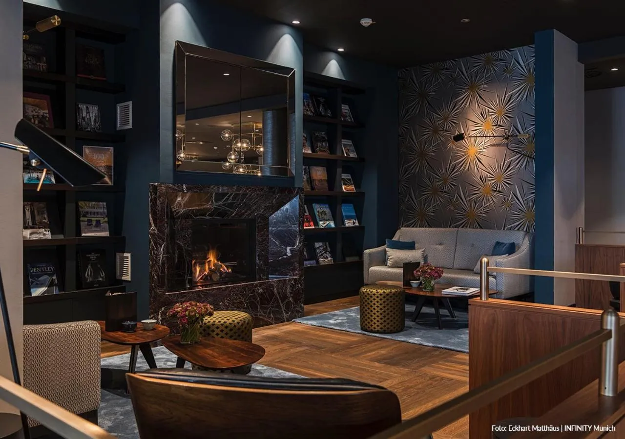 Library in Infinity Hotel & Conference Resort Munich