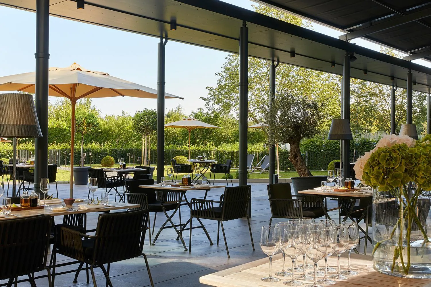 Restaurant/places to eat in Infinity Hotel & Conference Resort Munich