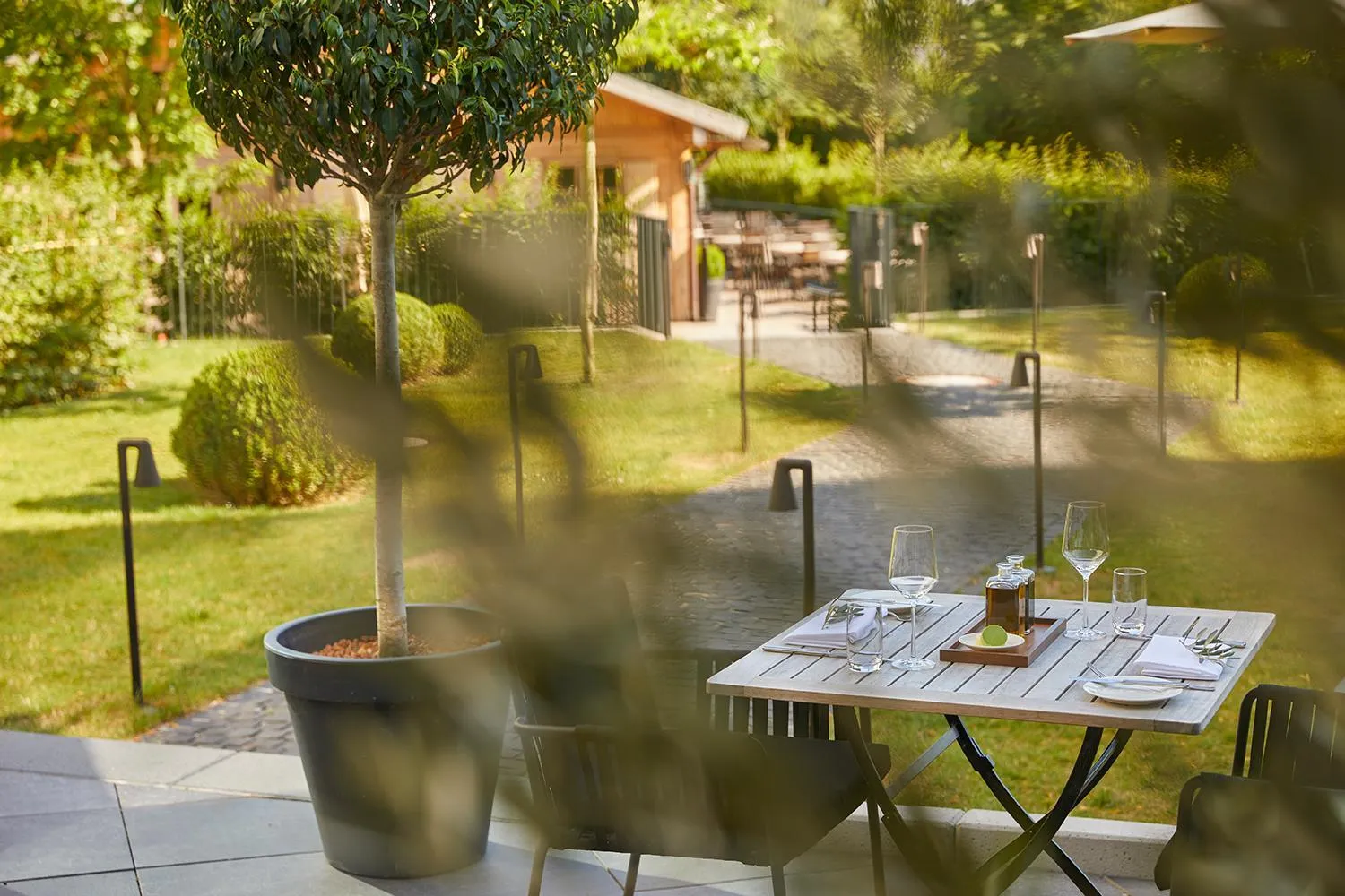 Patio in Infinity Hotel & Conference Resort Munich