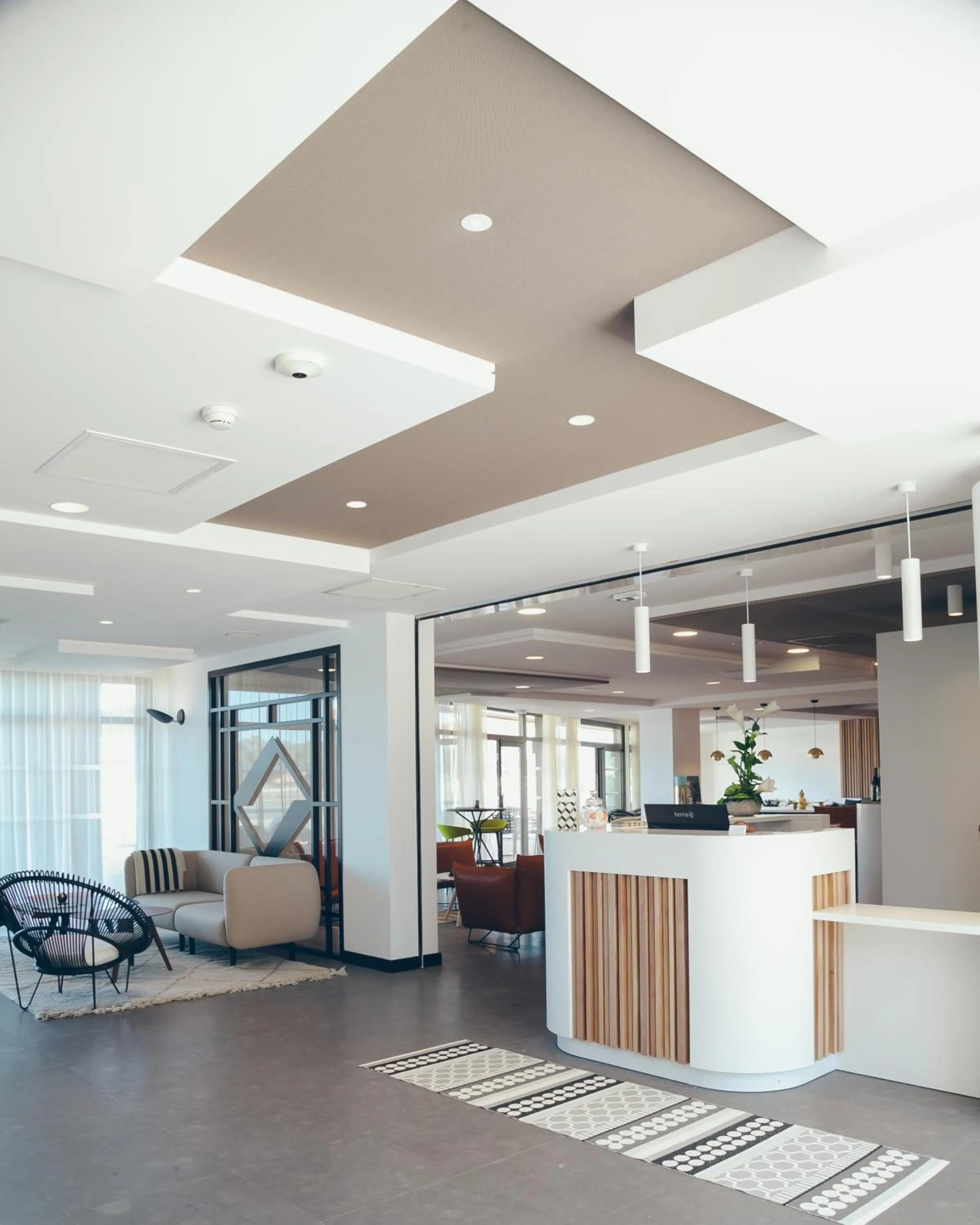 Lobby or reception in Hôtel & Spa Villa Seren