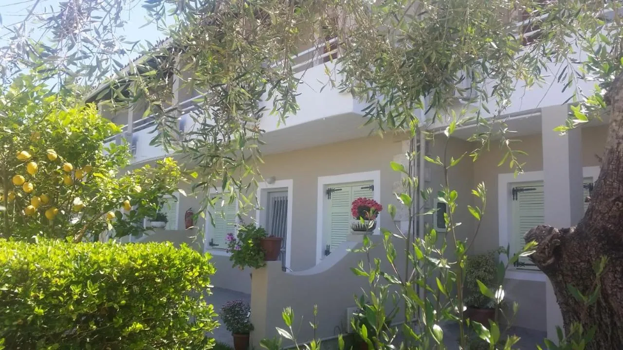 Facade/entrance in Alexandros Studios Apartments