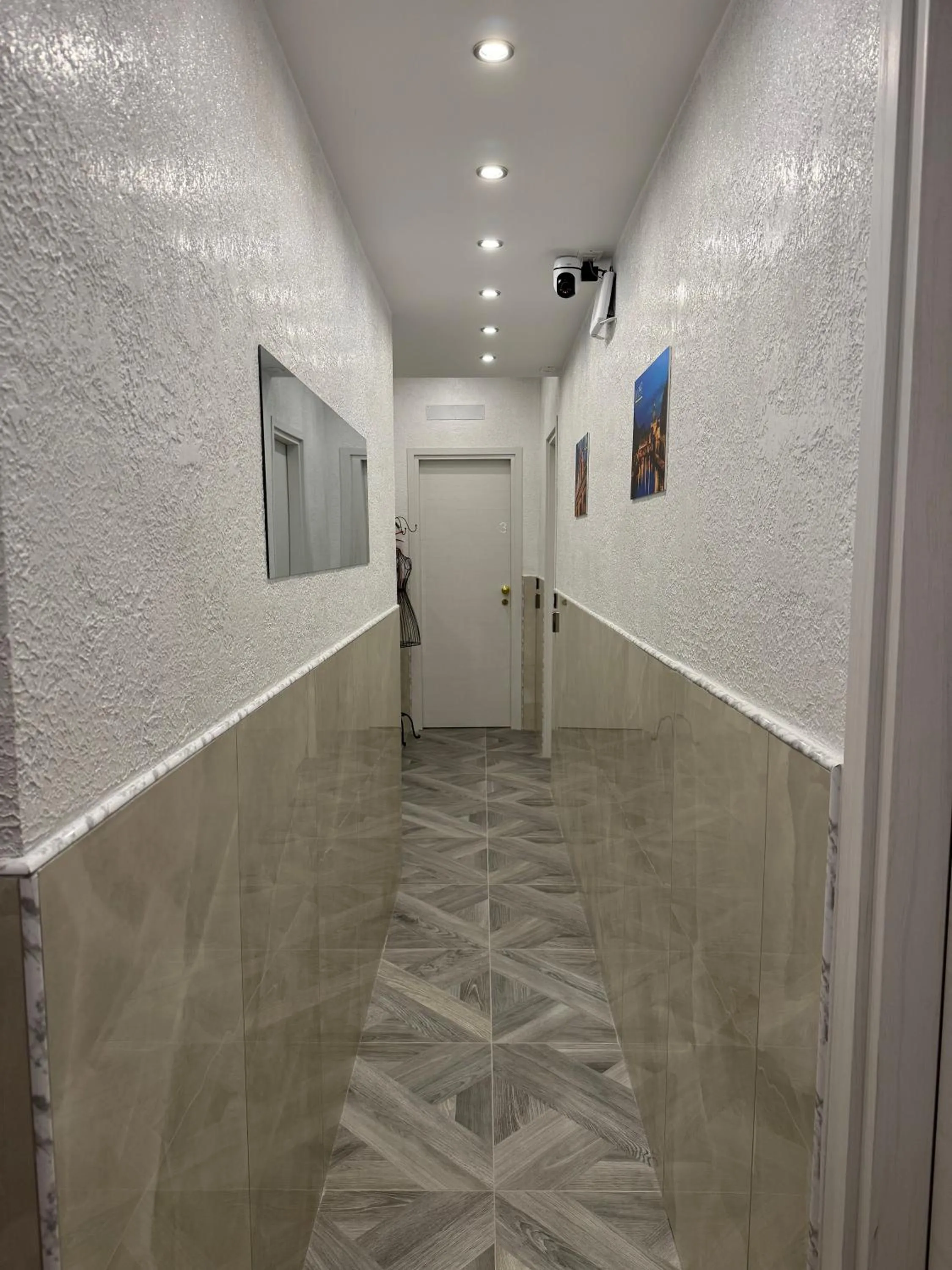 concierge in Fashion Lux