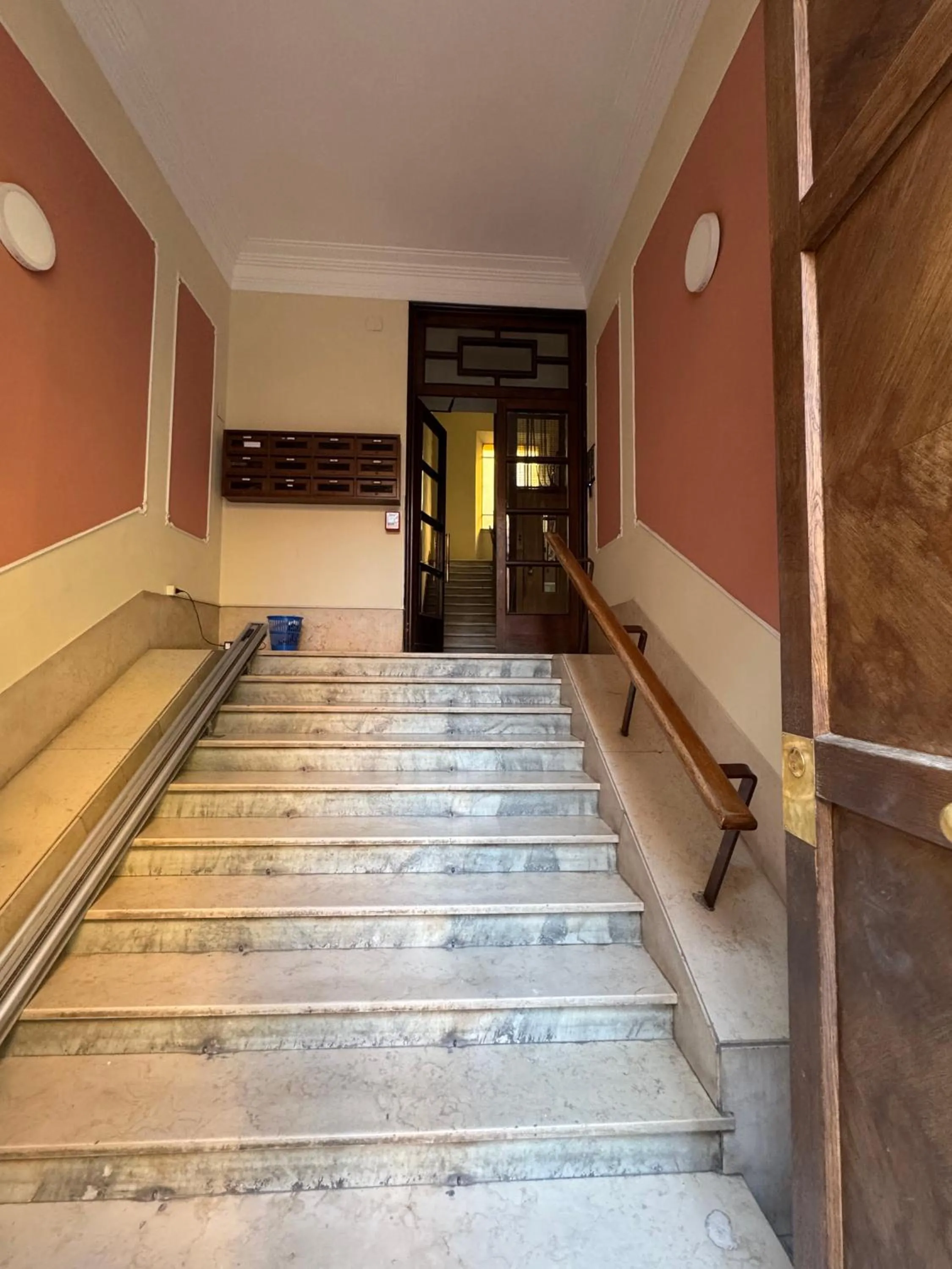 Property building in Fashion Lux