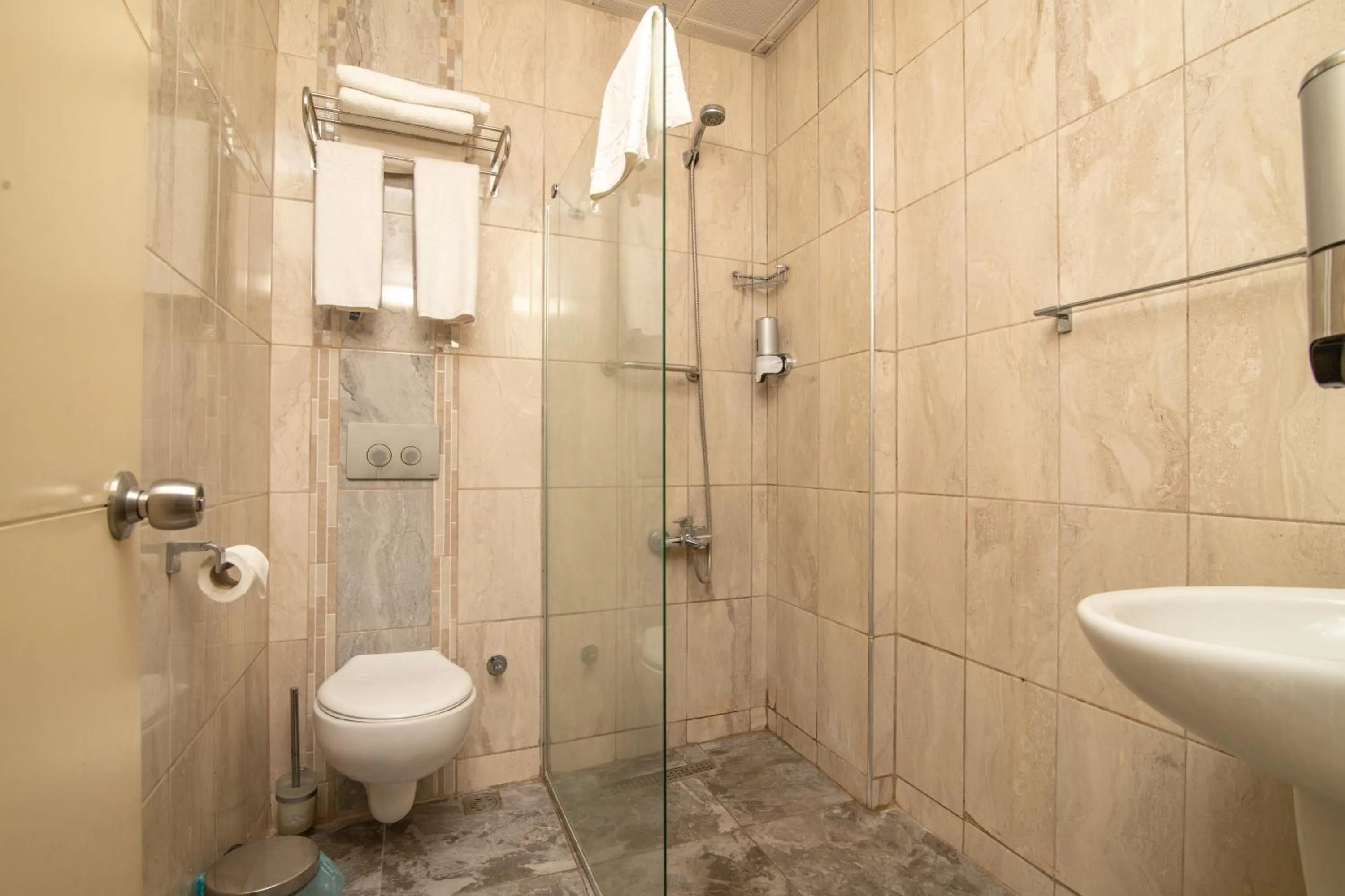 Photo of the whole room in Konak Park Hotel