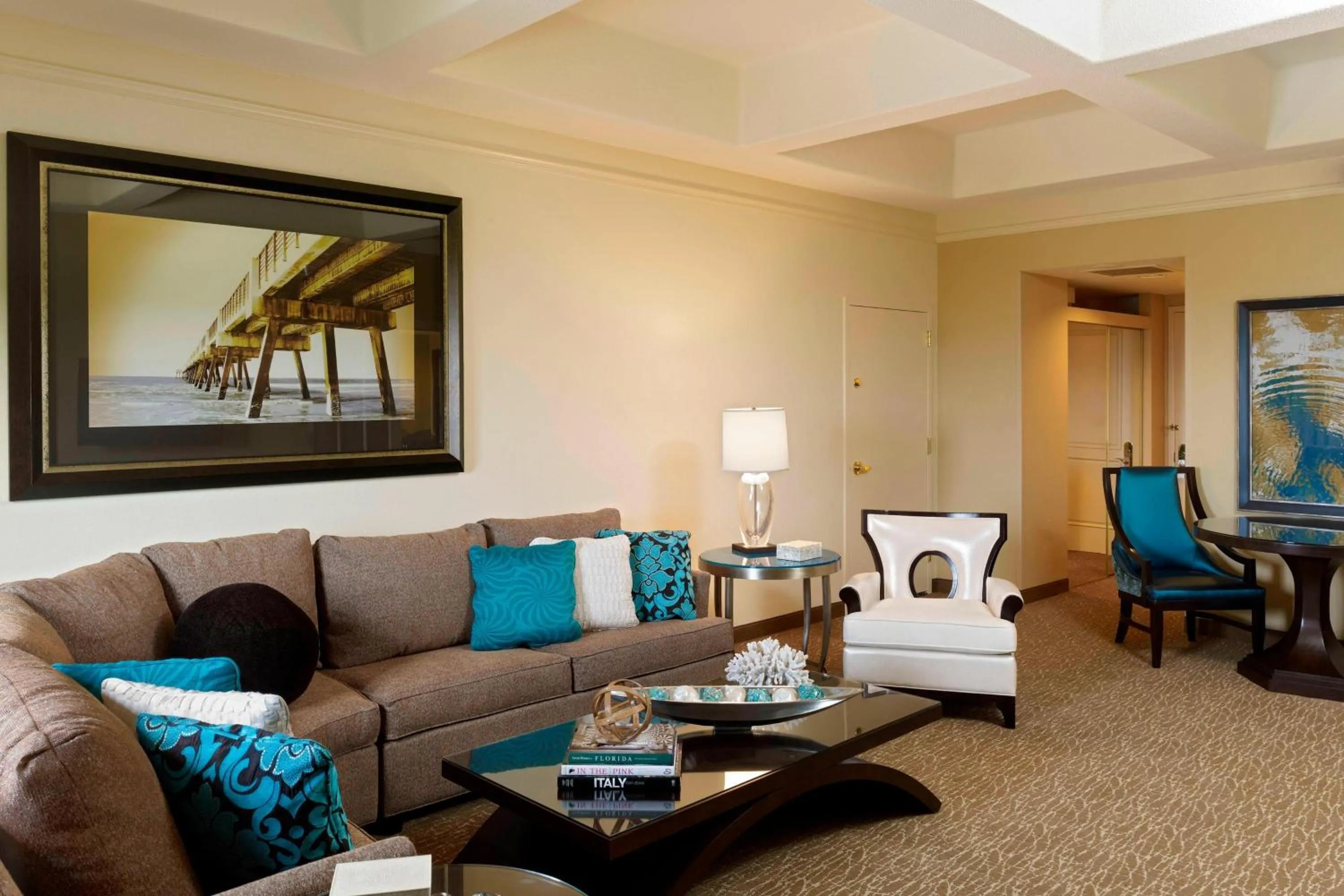 Living room in Renaissance Orlando at SeaWorld®