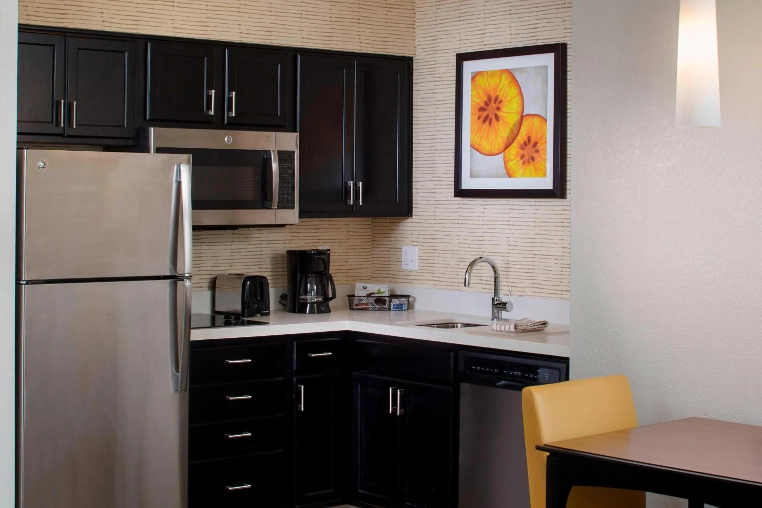 Kitchen or kitchenette in Residence Inn by Marriott Orlando at SeaWorld