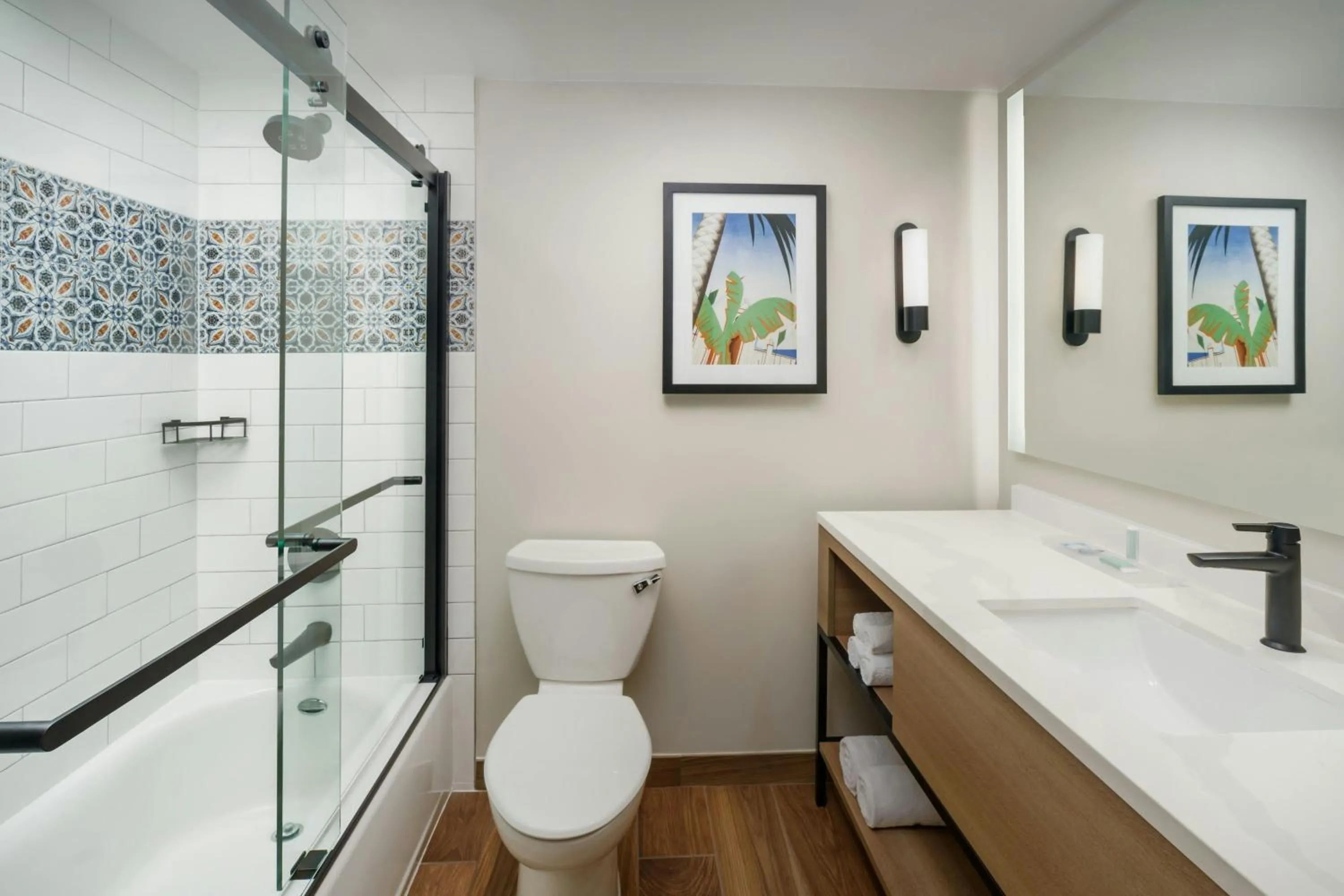 Bathroom in Courtyard by Marriott Oceanside Fort Lauderdale Beach