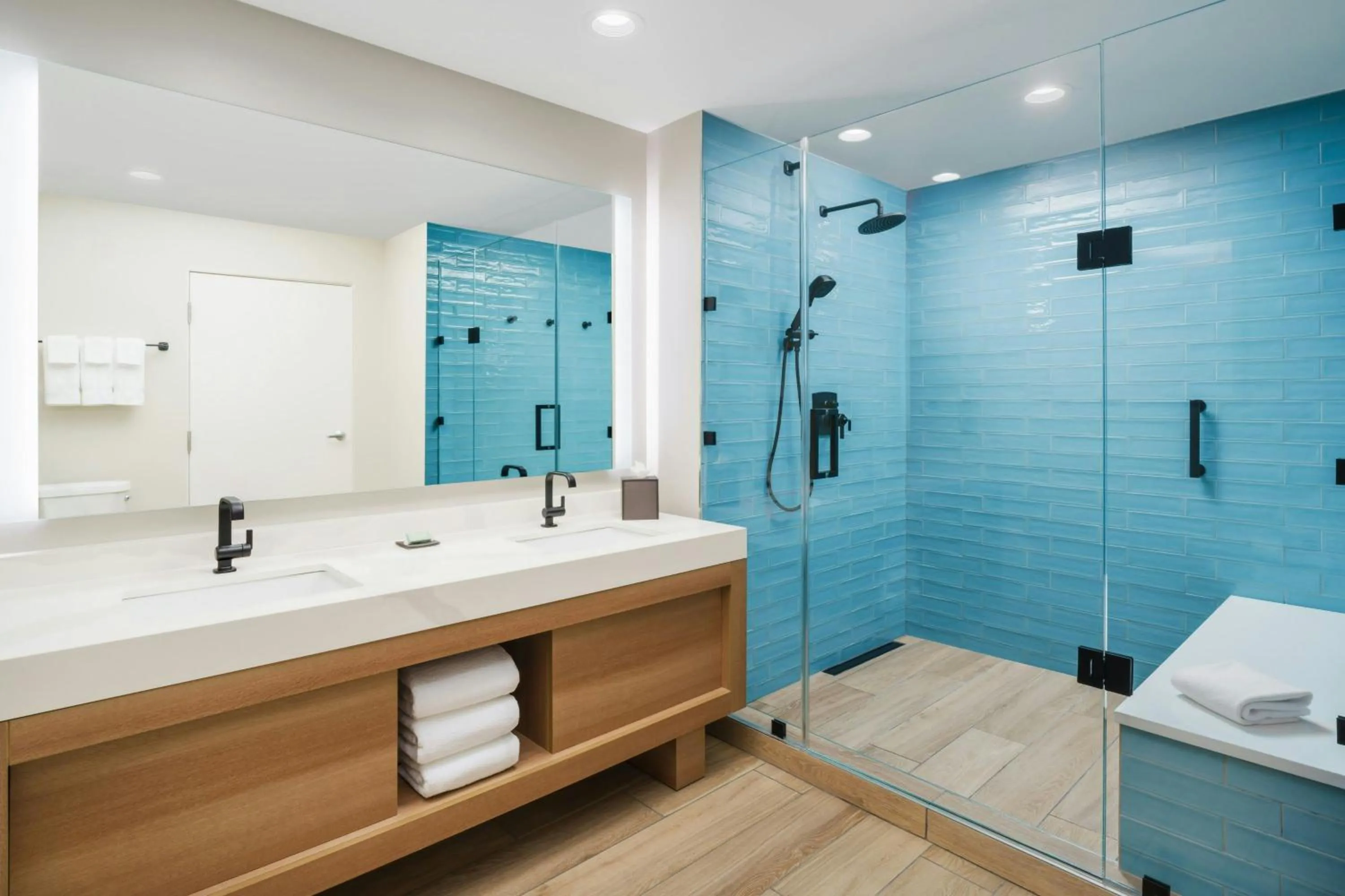 Bathroom in Courtyard by Marriott Oceanside Fort Lauderdale Beach