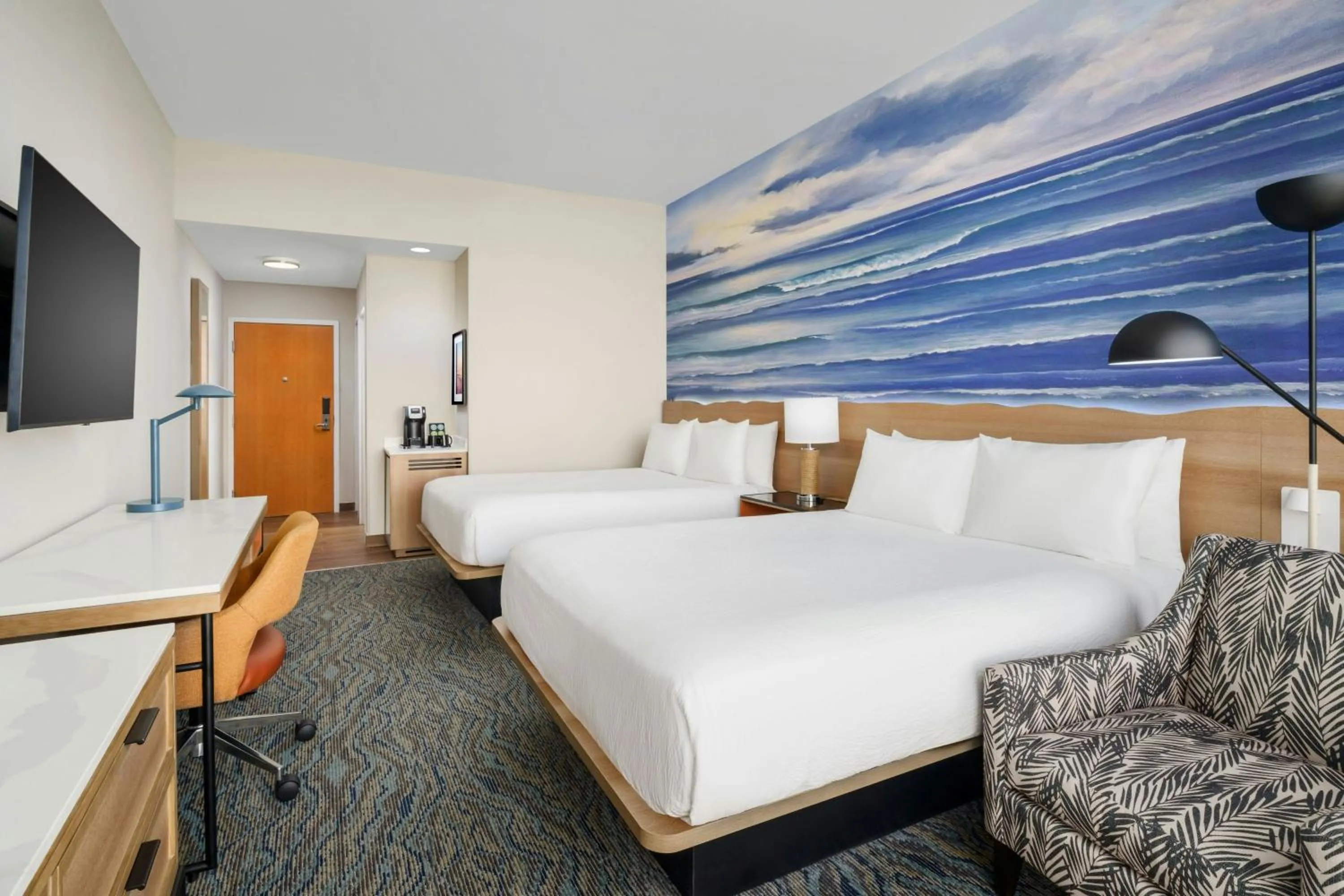 Photo of the whole room, Bed in Courtyard by Marriott Oceanside Fort Lauderdale Beach