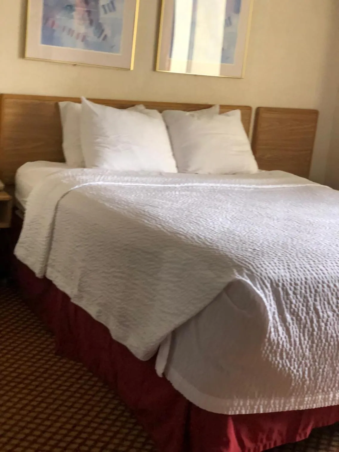 Bedroom in AIRPORT LODGING Pittsburgh Airport