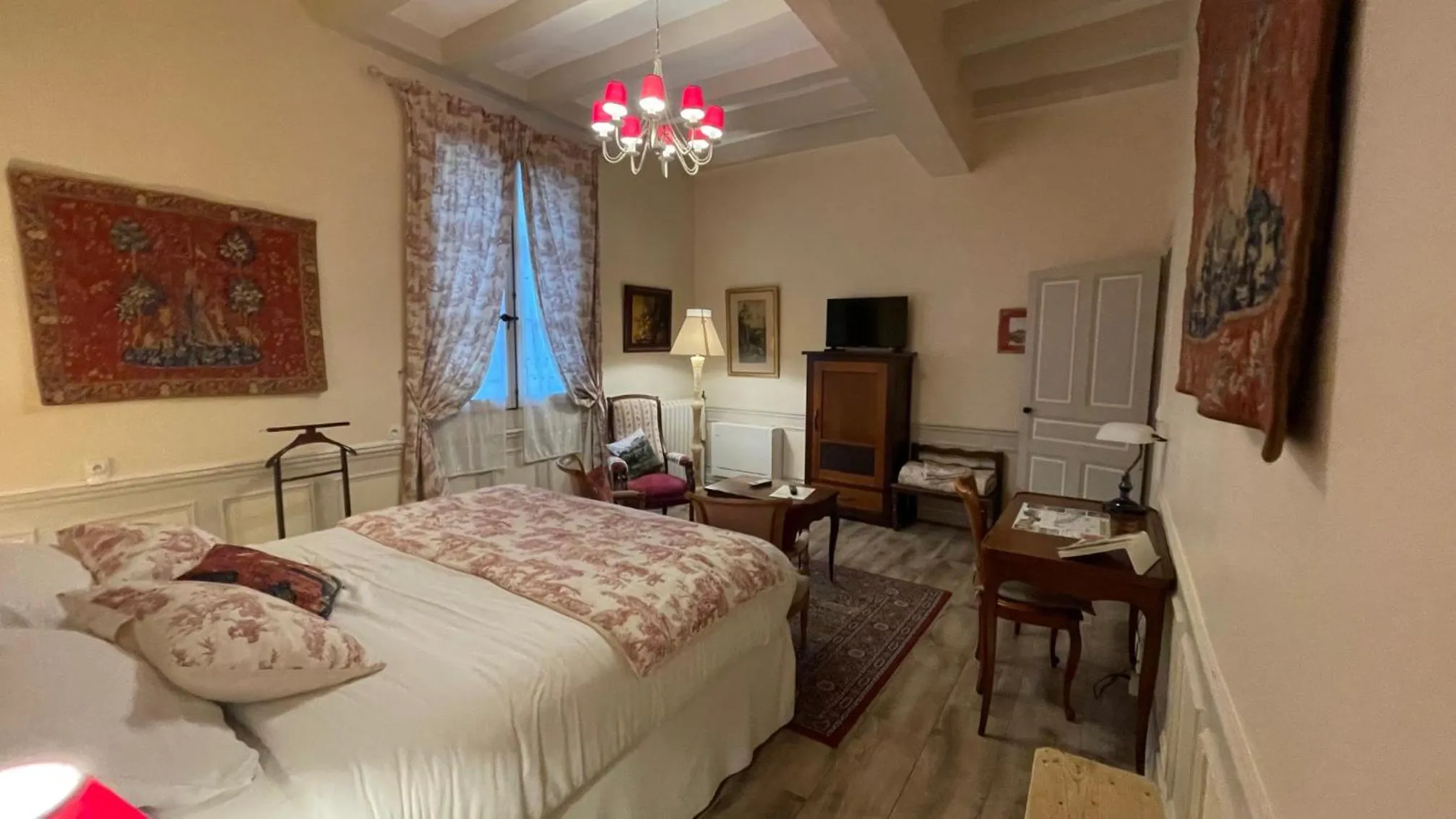 TV and multimedia, Bed in Au Relais Saint Maurice