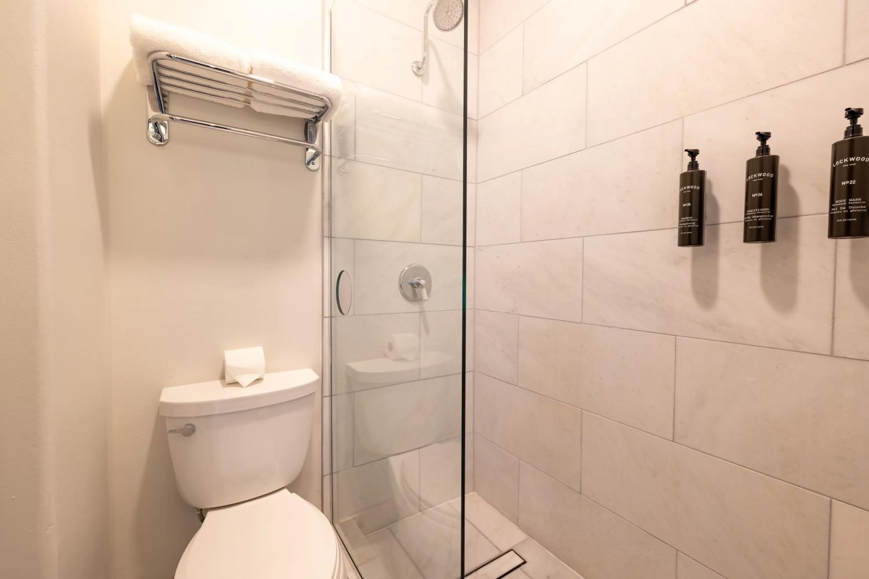 Bathroom in Hotel Triton