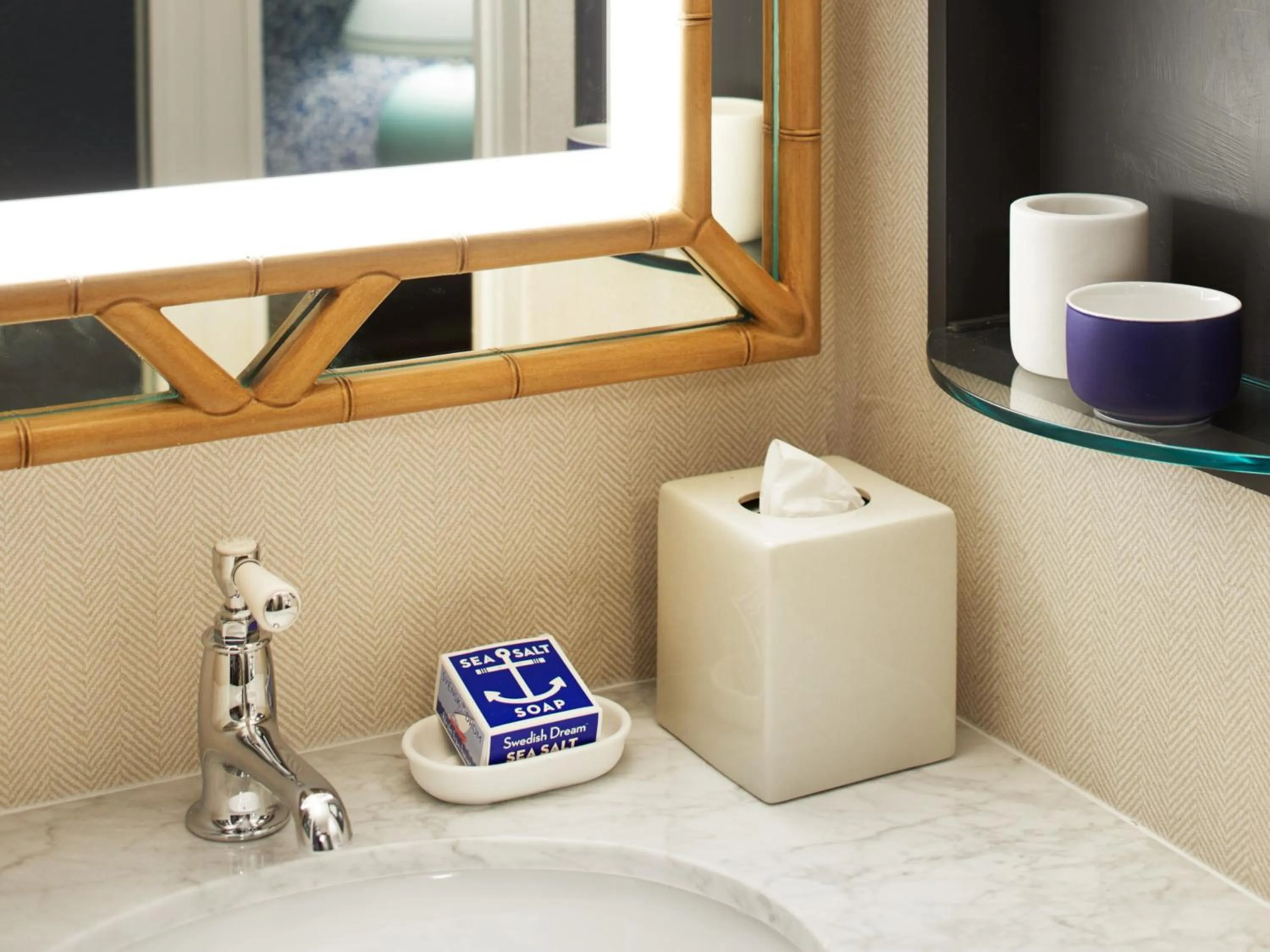 Bathroom in Hotel Triton