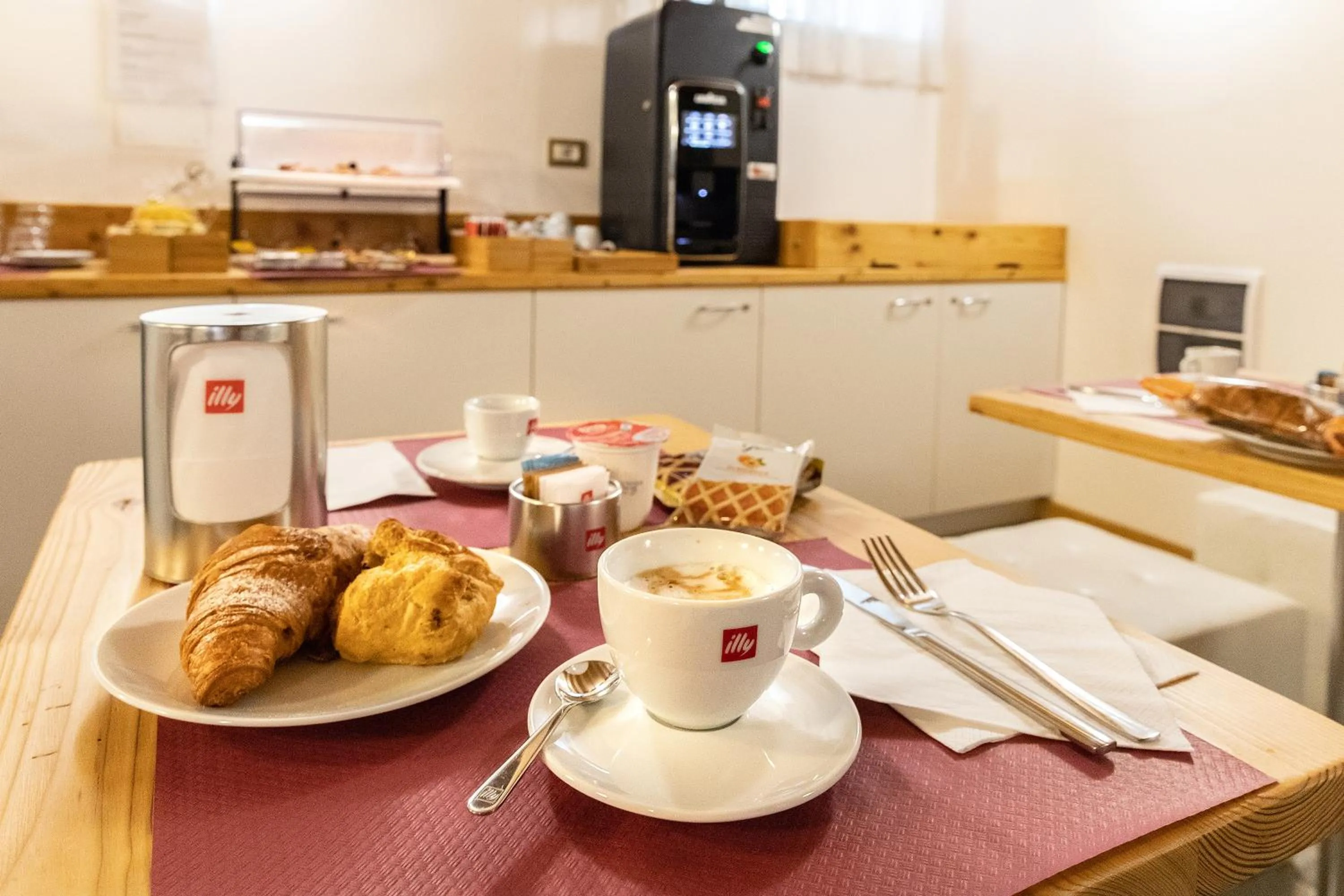 Breakfast in Hotel All'Arco