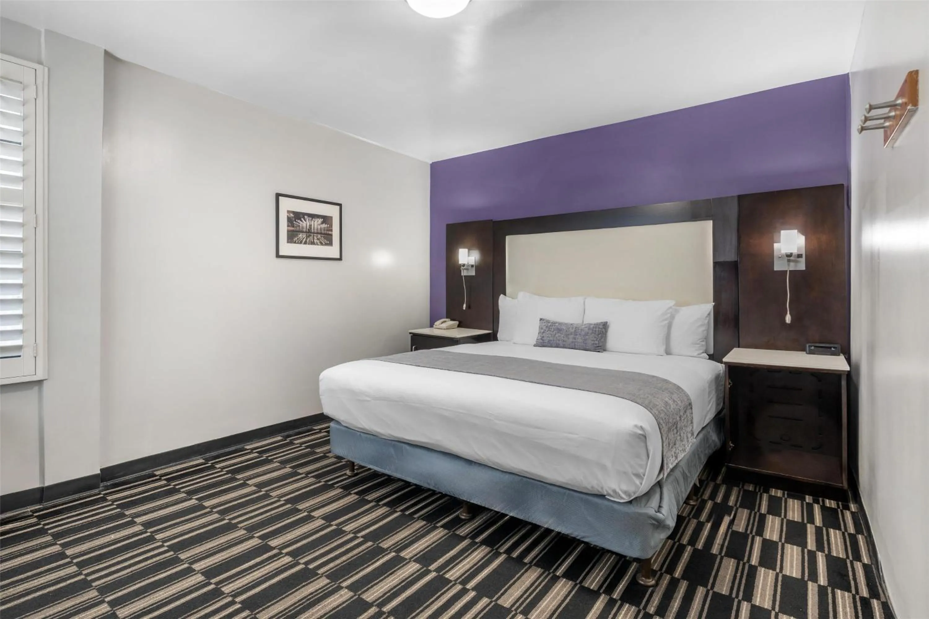 Bedroom, Bed in SureStay Hotel by Best Western Beverly Hills West LA