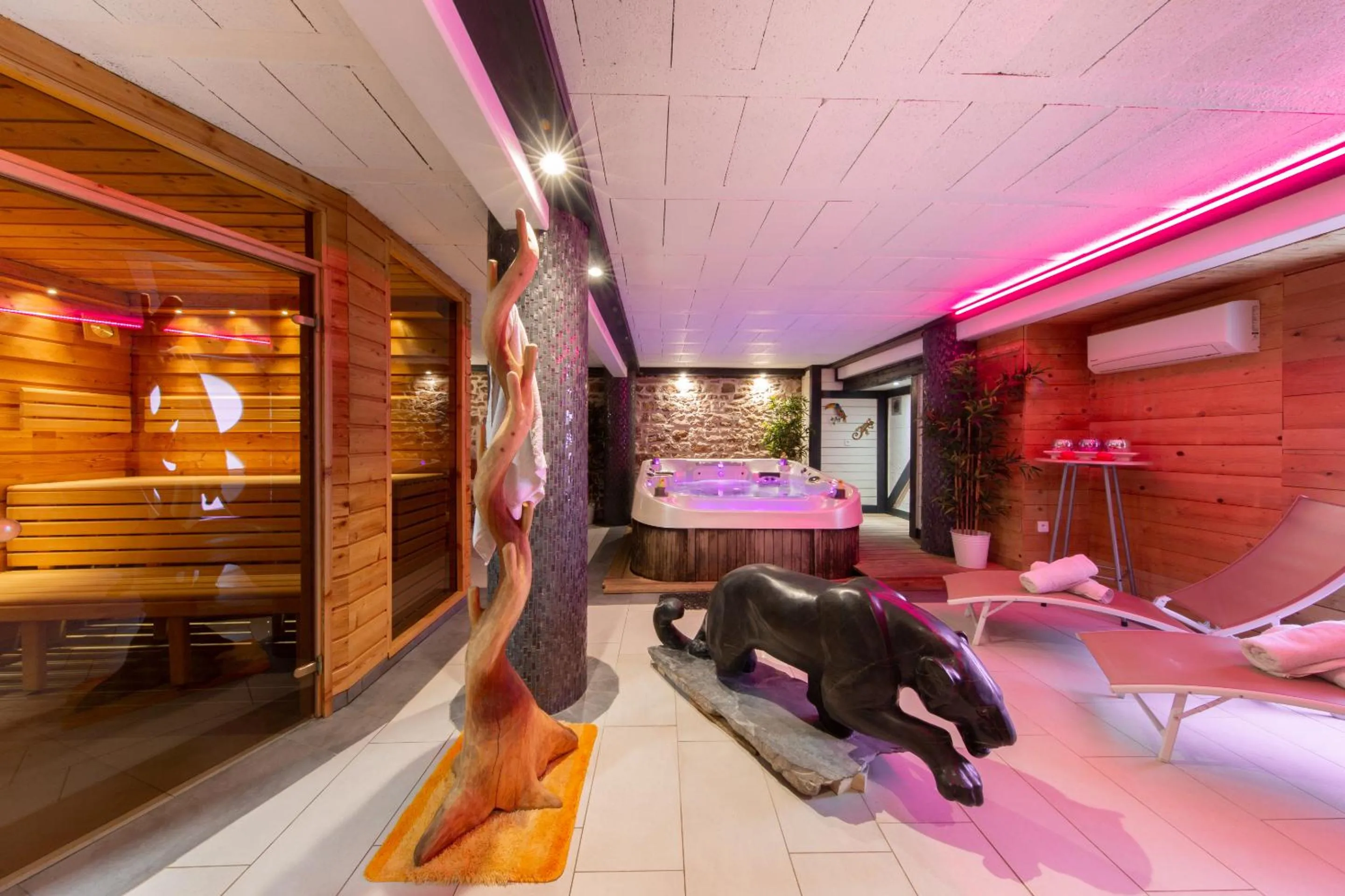 Spa and wellness centre/facilities, Bed in Le Domaine du Verger gîtes et SPA