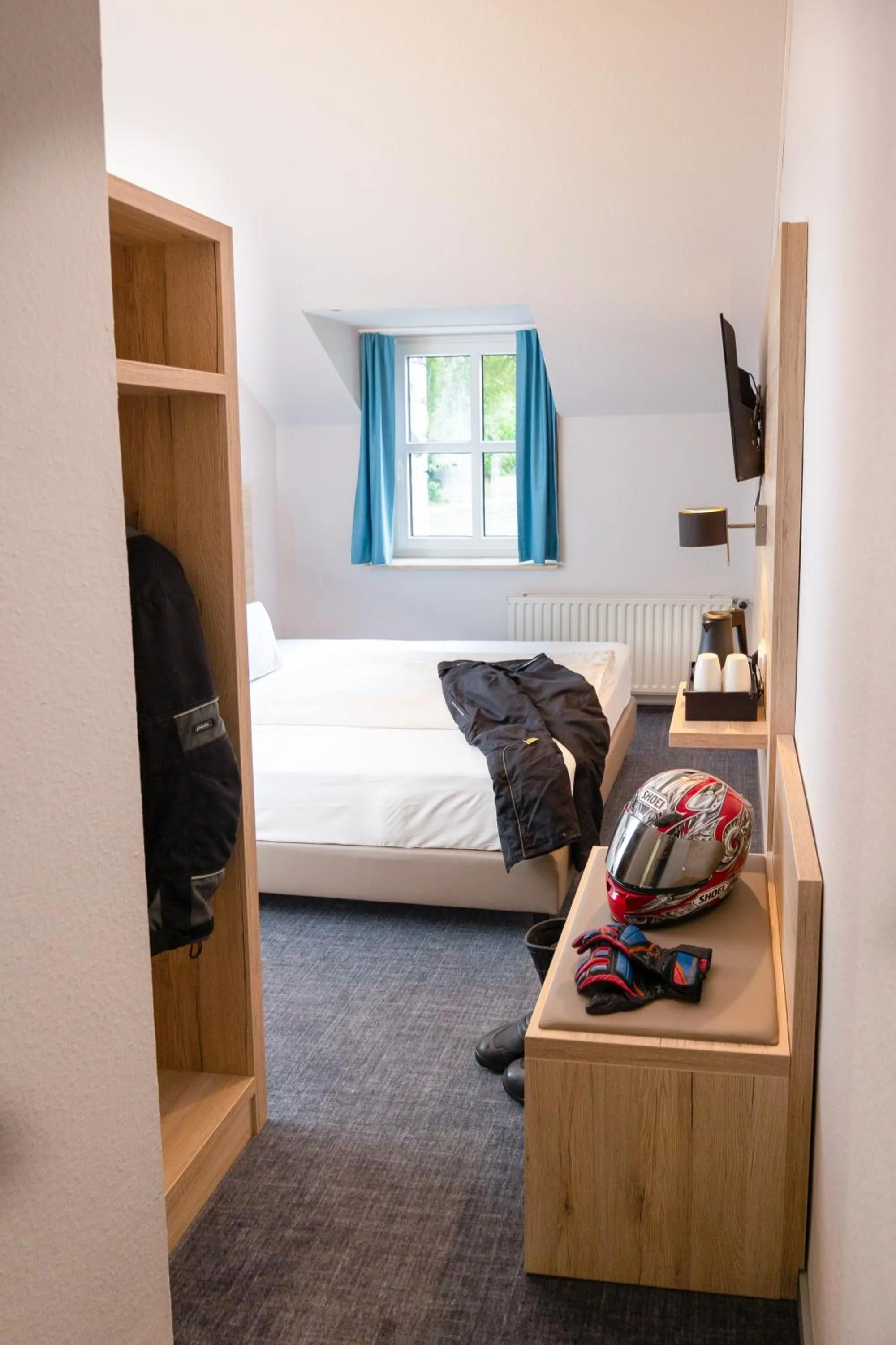 Photo of the whole room, Bed in Hotel Haus Delecke