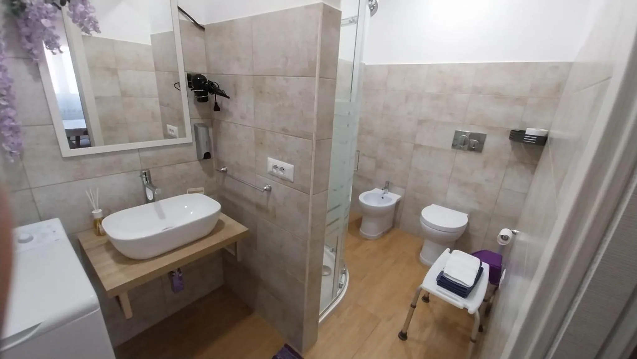 Shower in Affittacamere BaLu