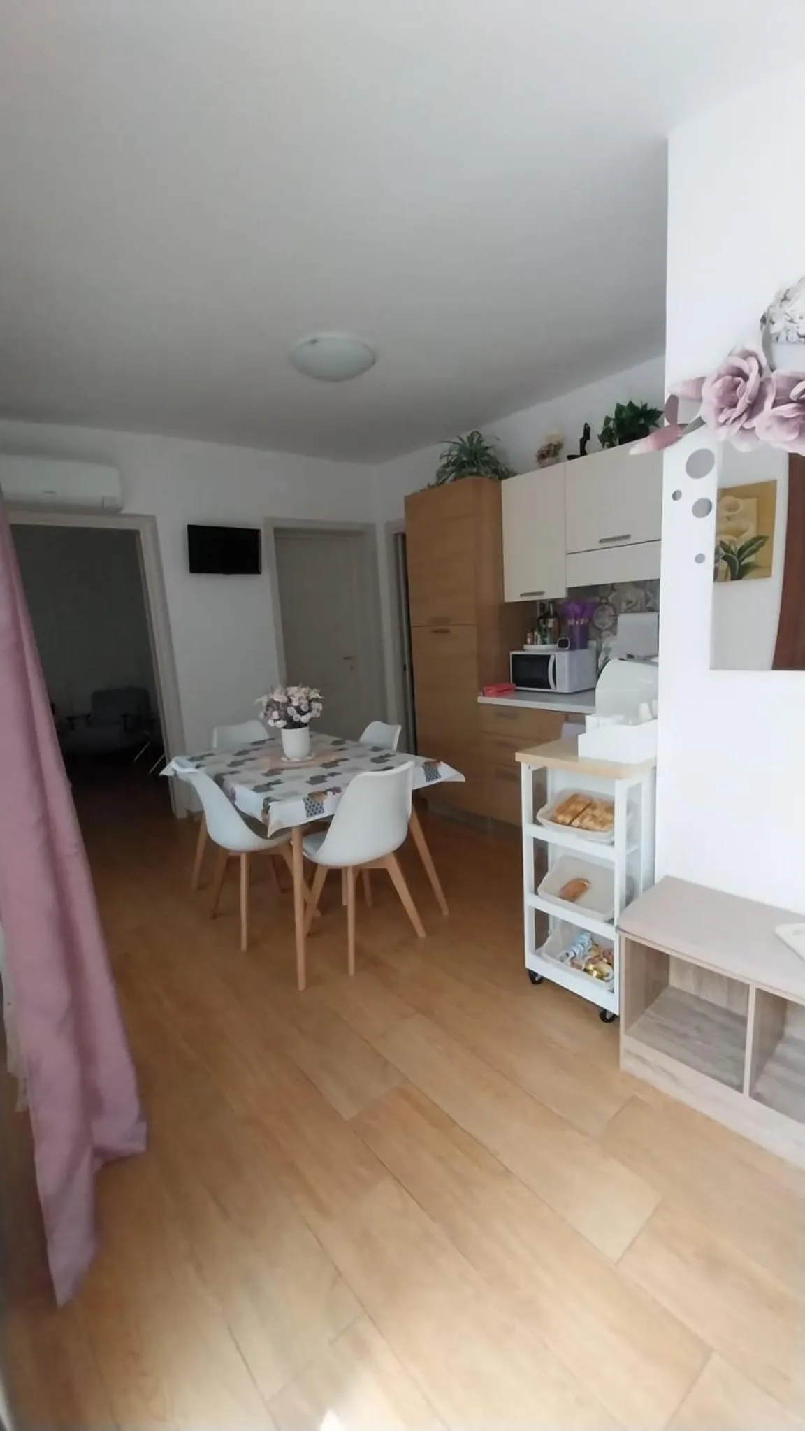 Kitchen or kitchenette in Affittacamere BaLu