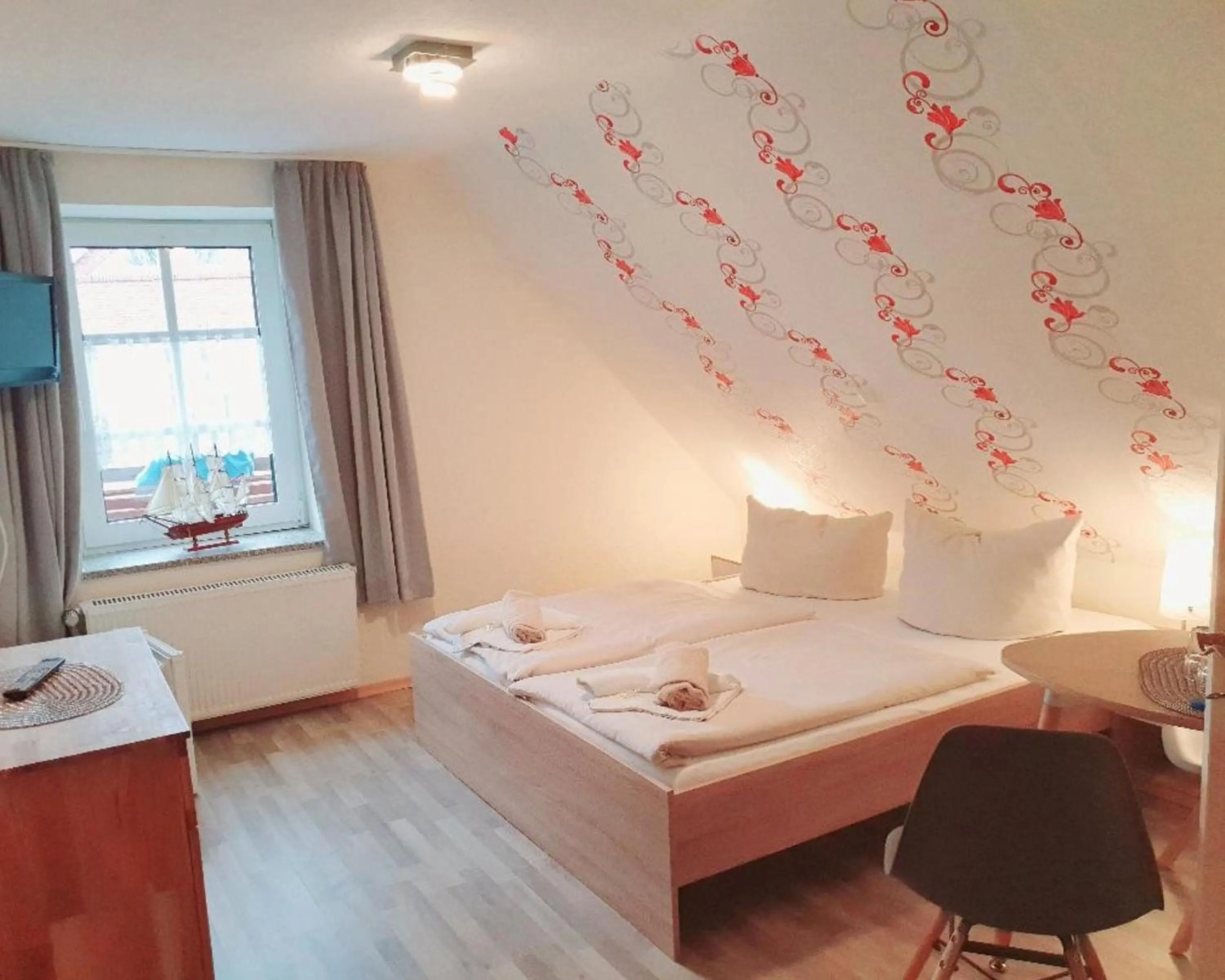 Photo of the whole room, Bed in Hotel Up Diek