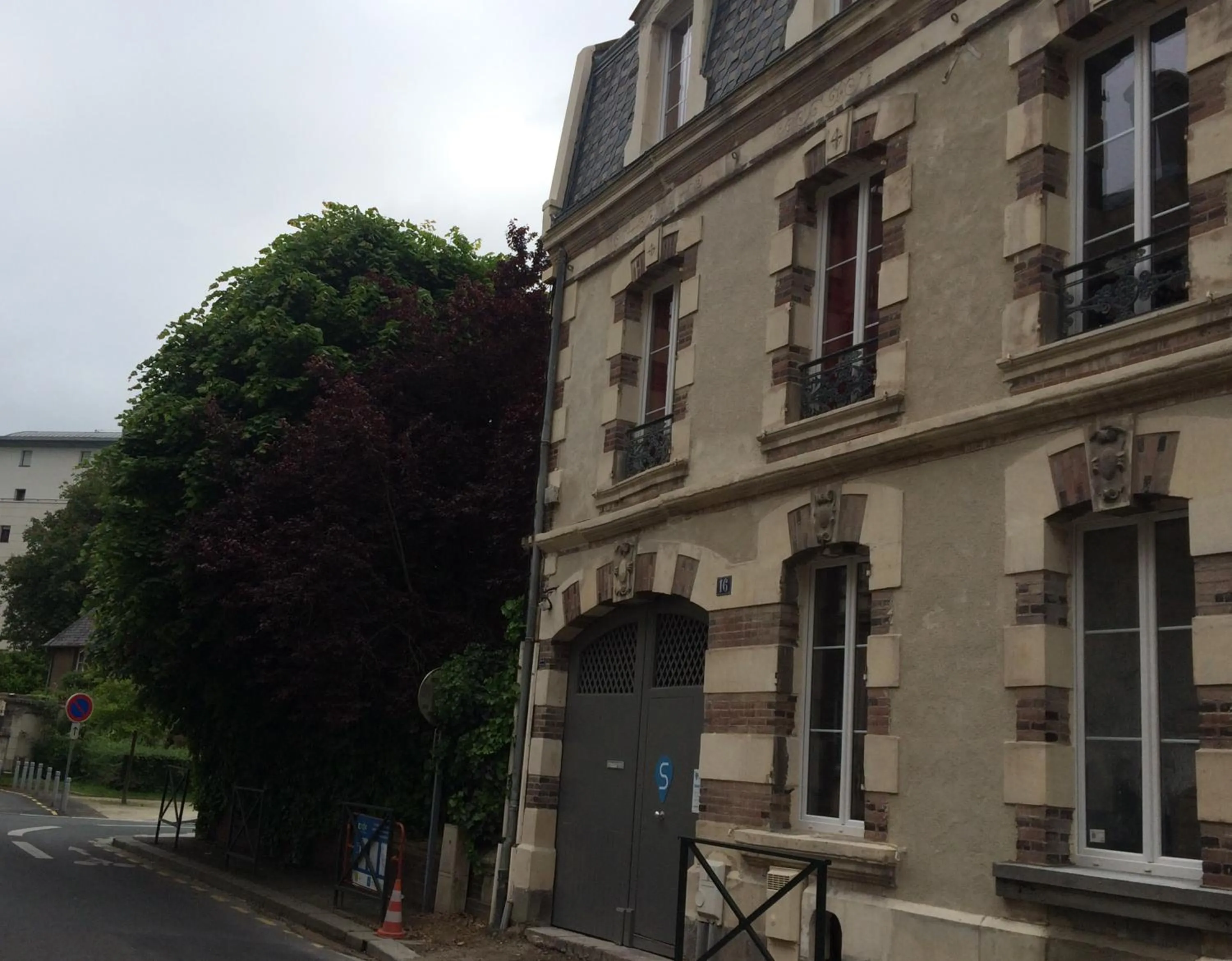 Facade/entrance in Smartappart Caen Grusse