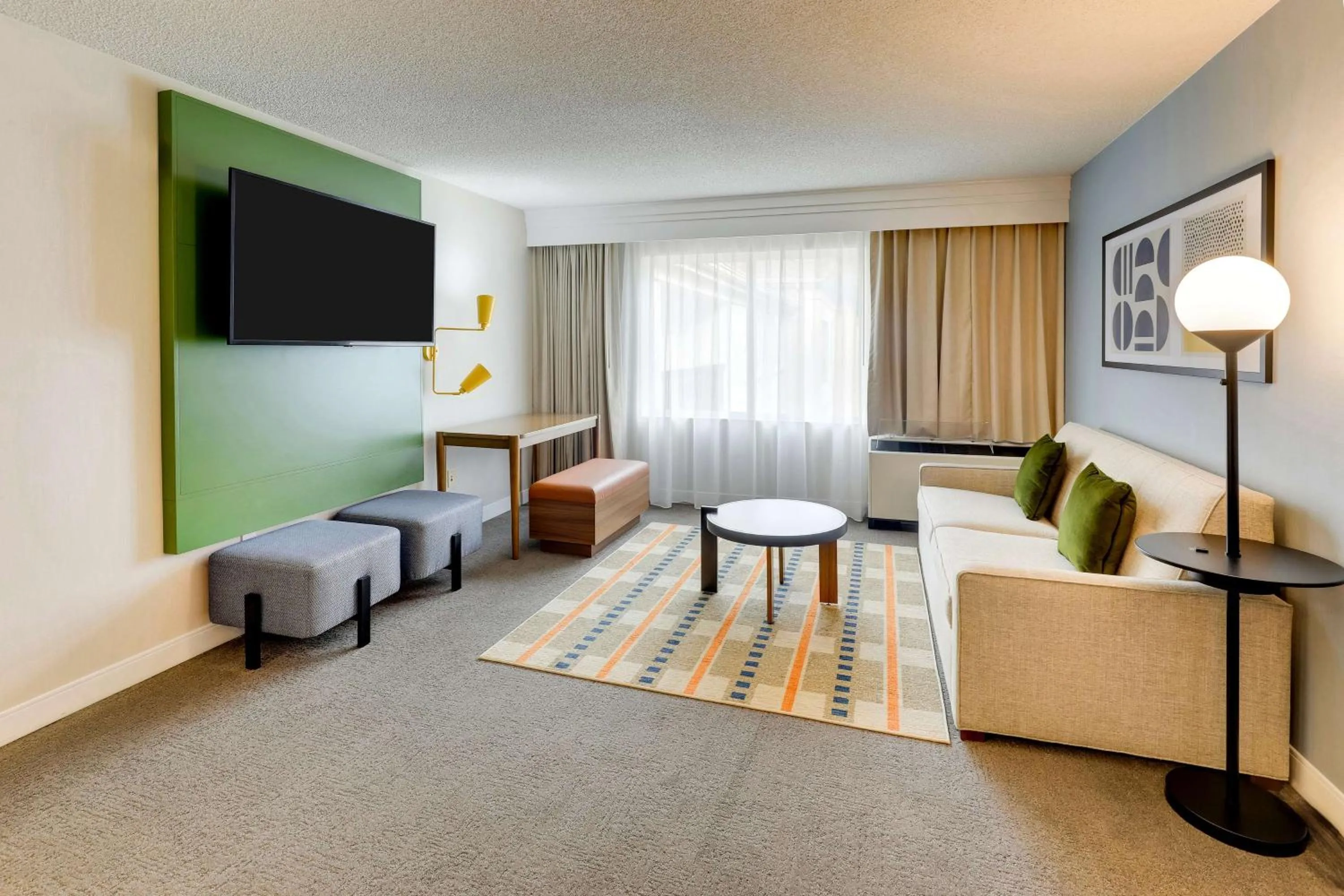 Photo of the whole room in Sonesta Select San Francisco Airport Oyster Point Waterfront