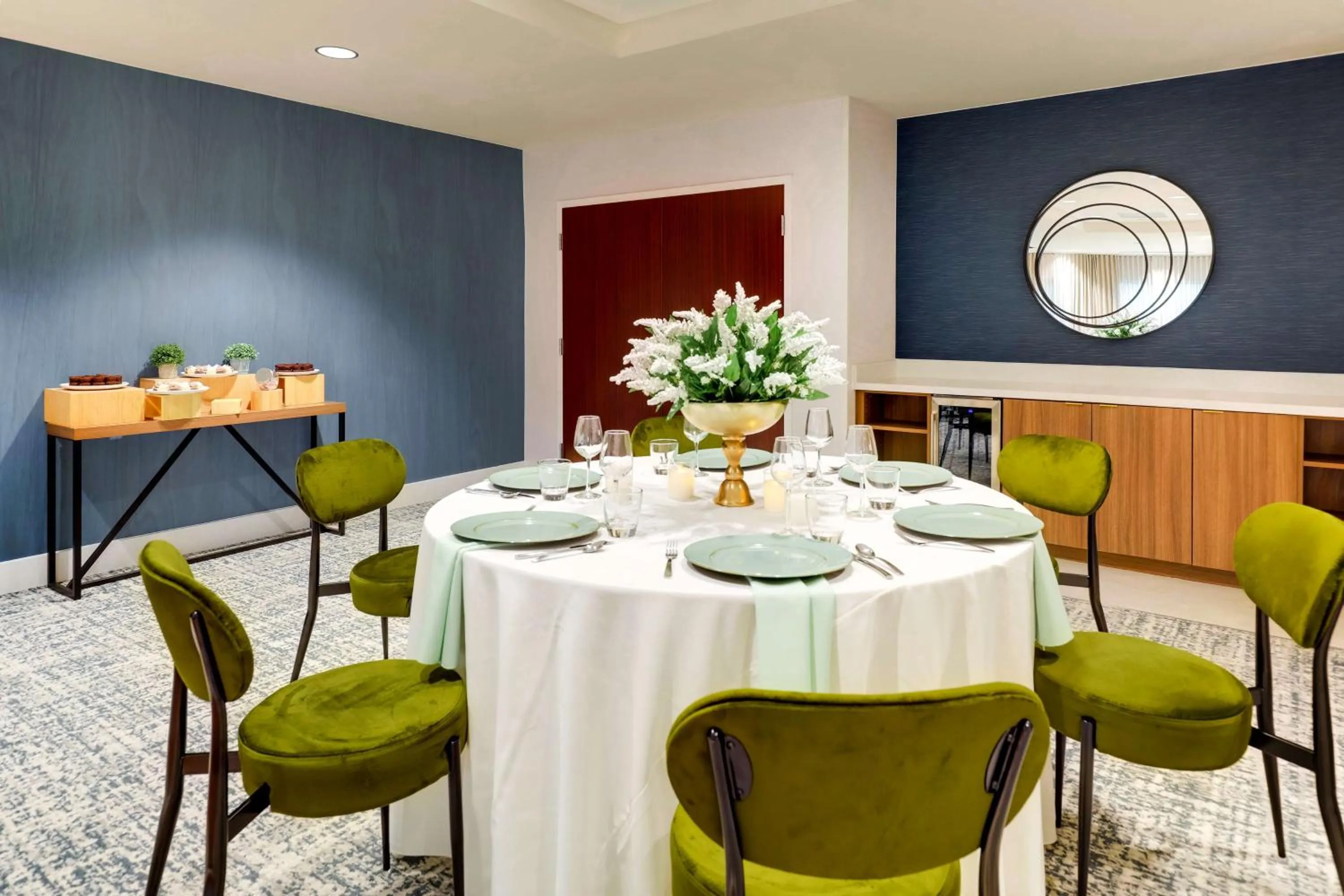 Meeting/conference room in Sonesta Select San Francisco Airport Oyster Point Waterfront