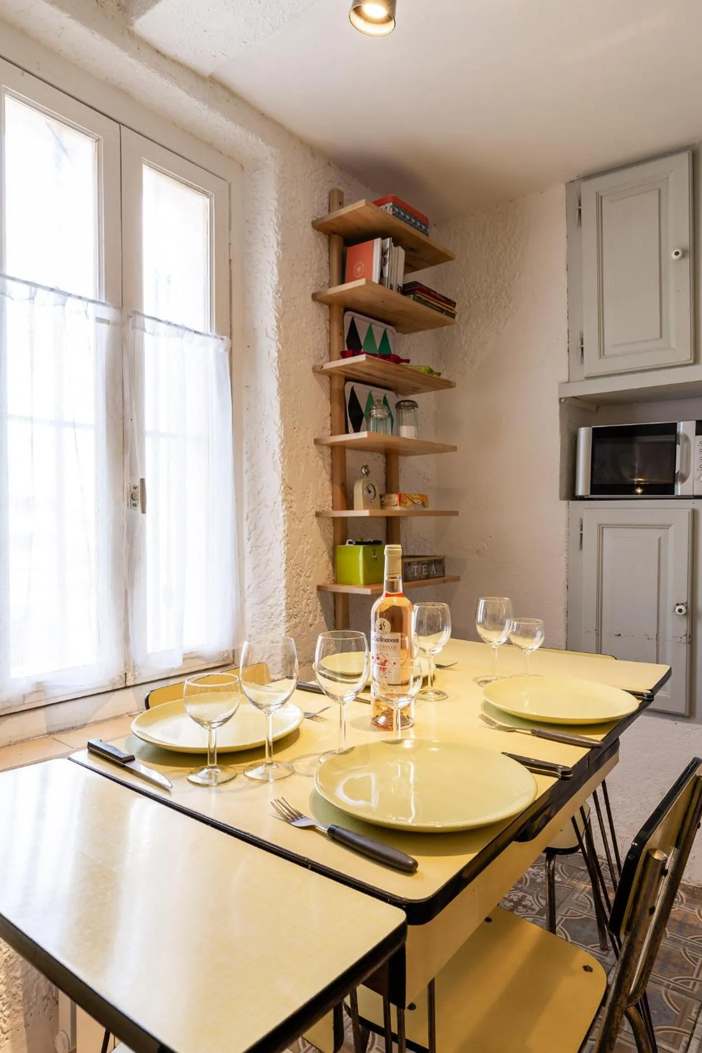 Restaurant/places to eat in The Crew House La Ciotat