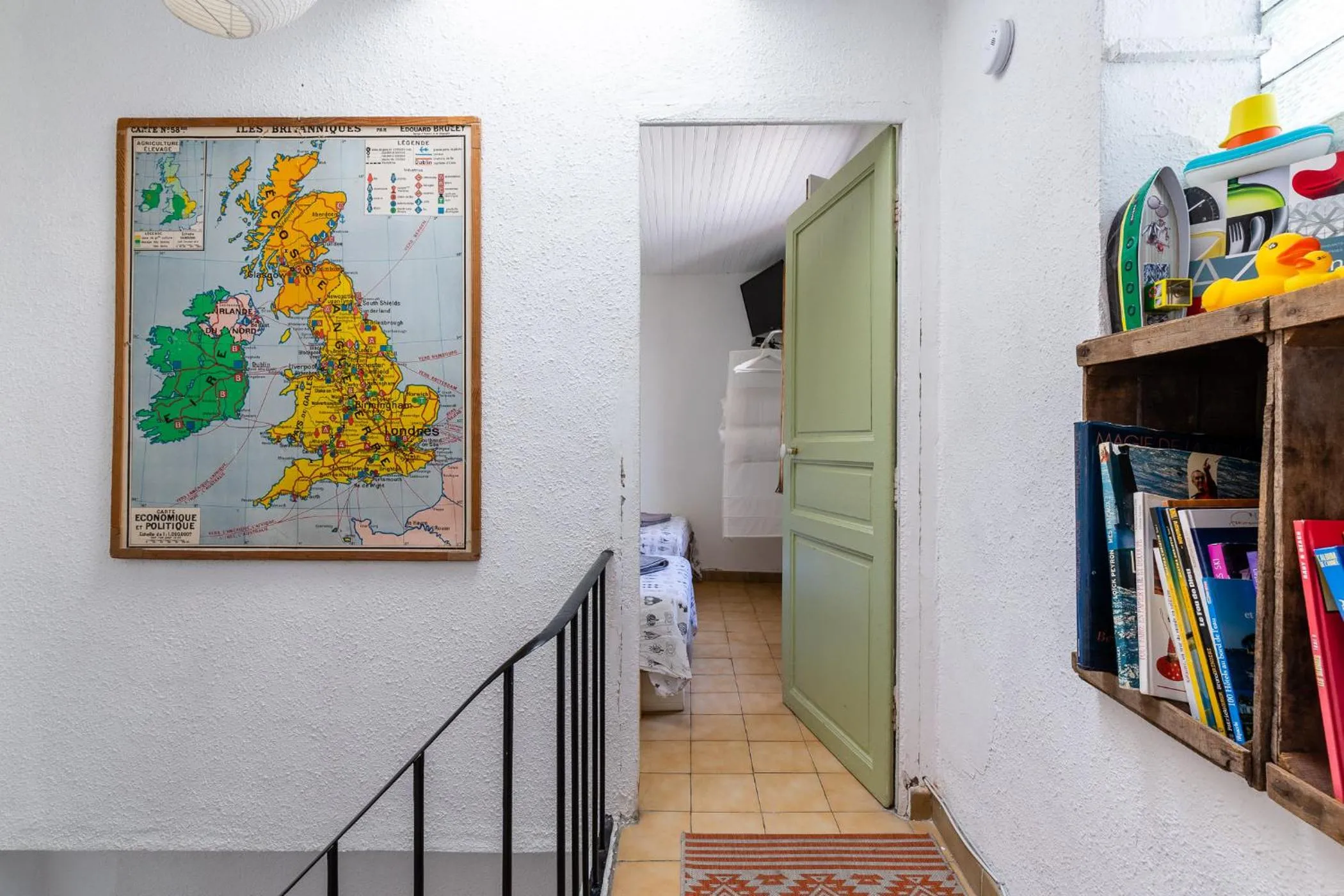 Lobby or reception in The Crew House La Ciotat