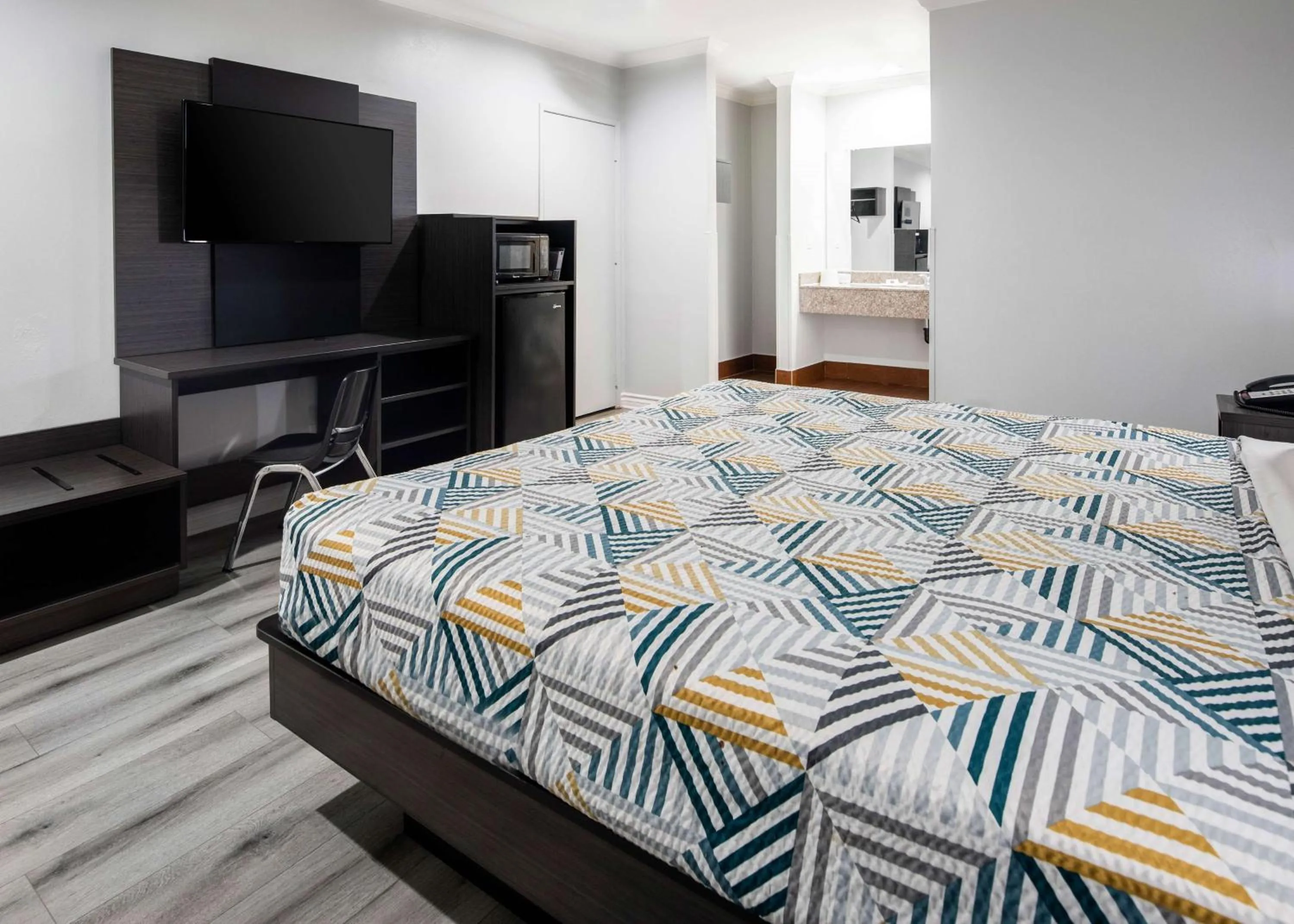 Photo of the whole room in Motel 6-Anaheim, CA - Convention Center