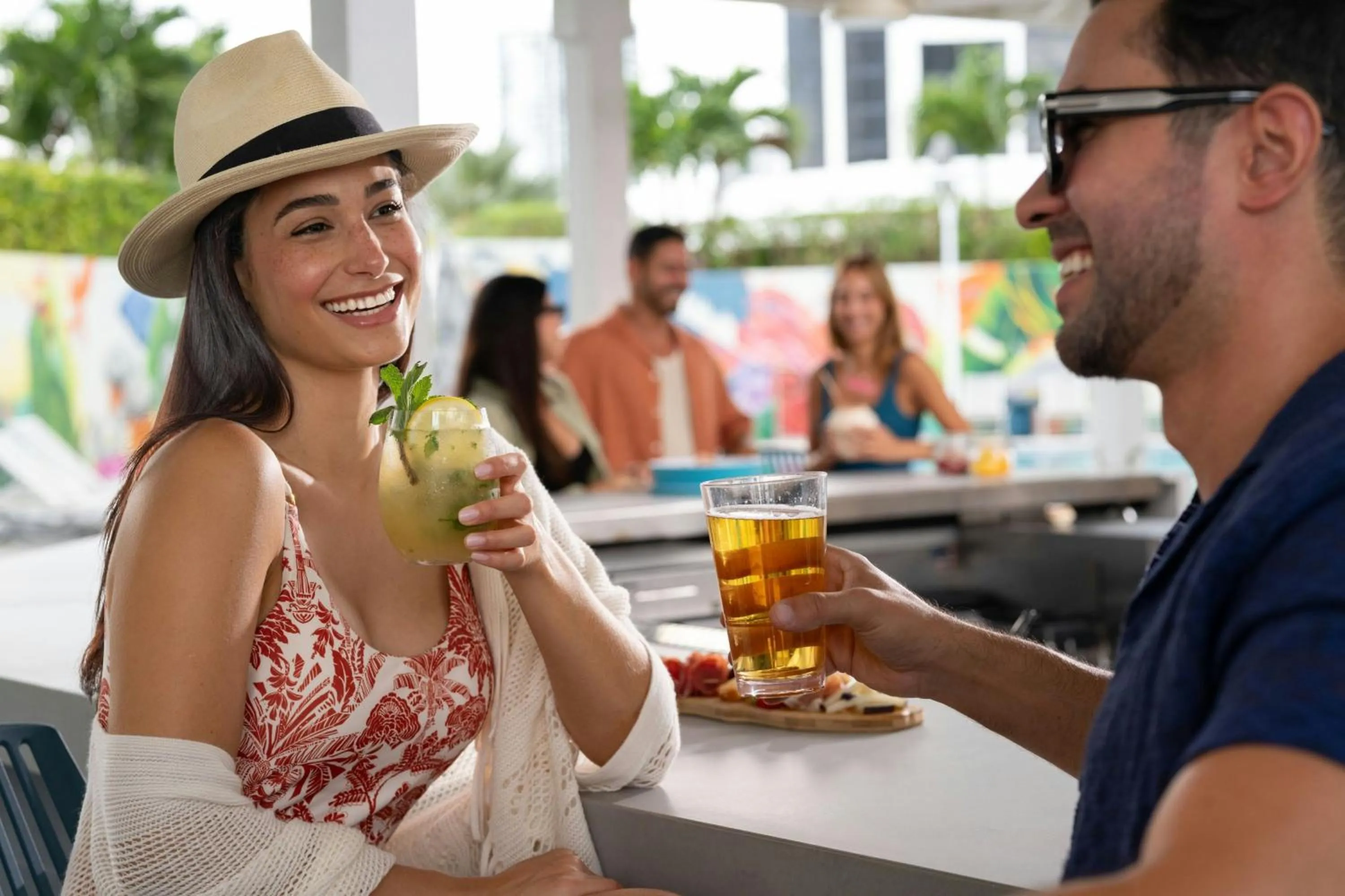 Lounge or bar in Miami Marriott Biscayne Bay