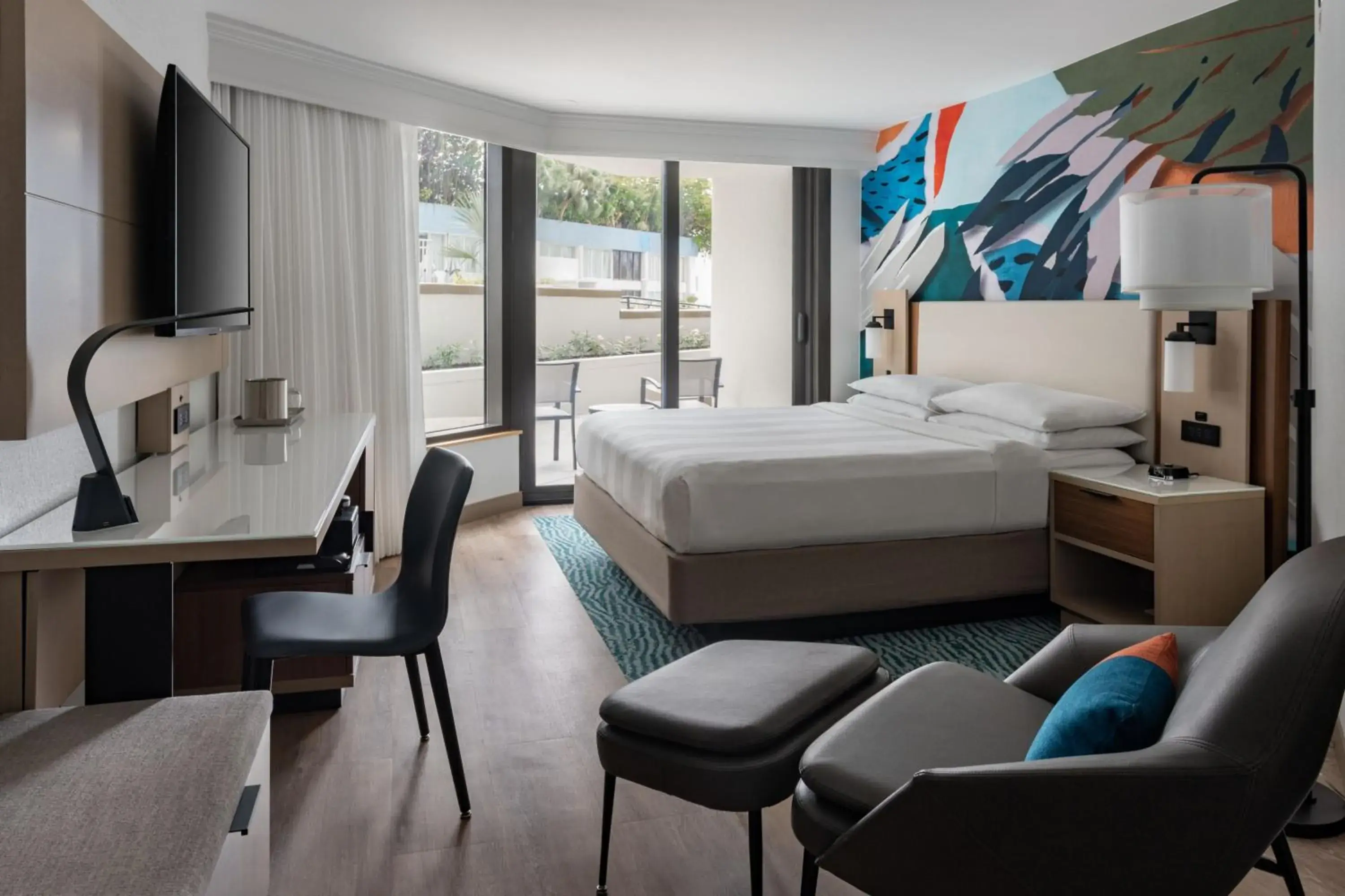 King Room with Pool Access in Miami Marriott Biscayne Bay King Room with Pool Access in Miami Marriott Biscayne Bay