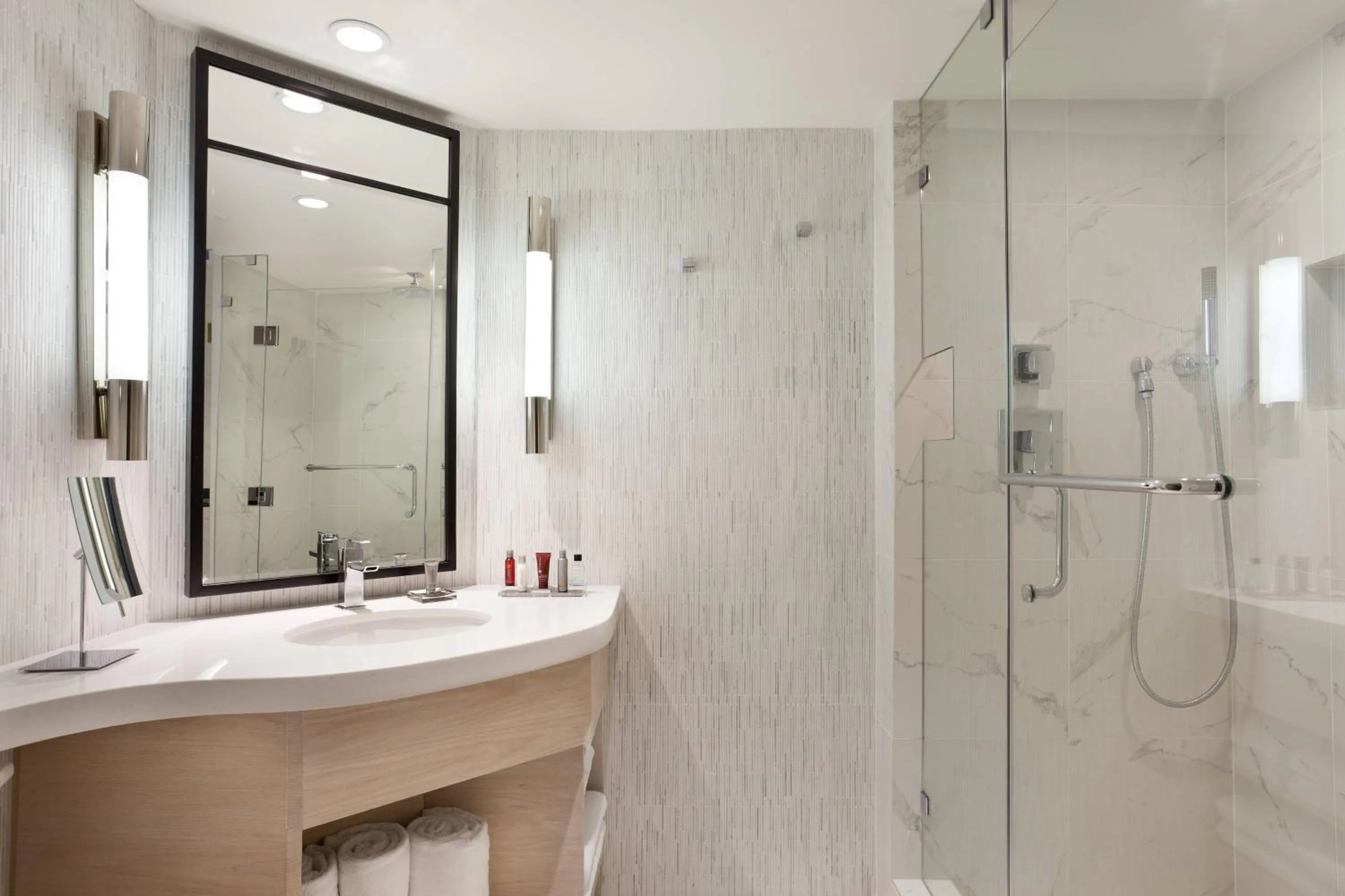 Bathroom in Marriott Stanton South Beach