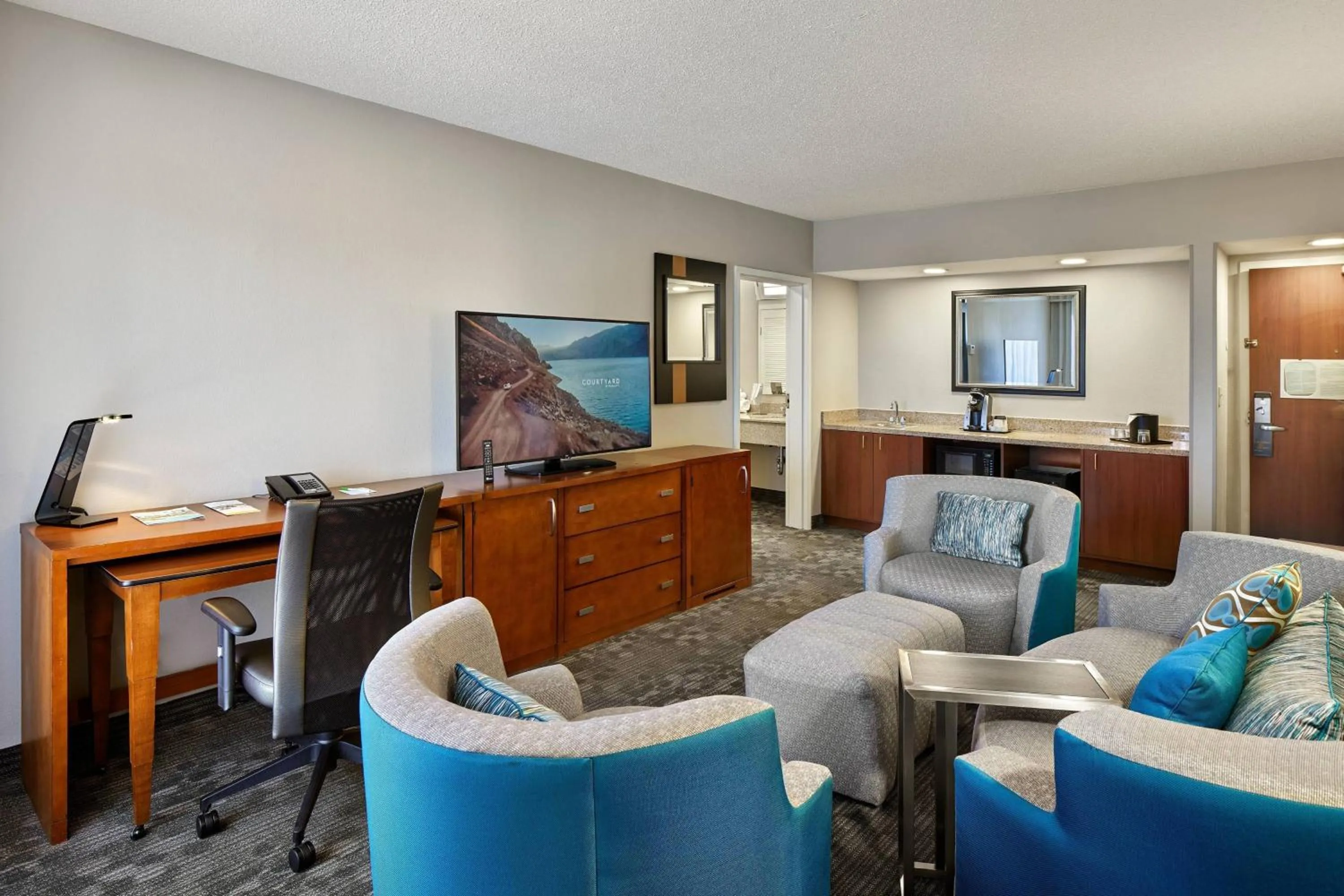 Bedroom in Courtyard Philadelphia/Langhorne