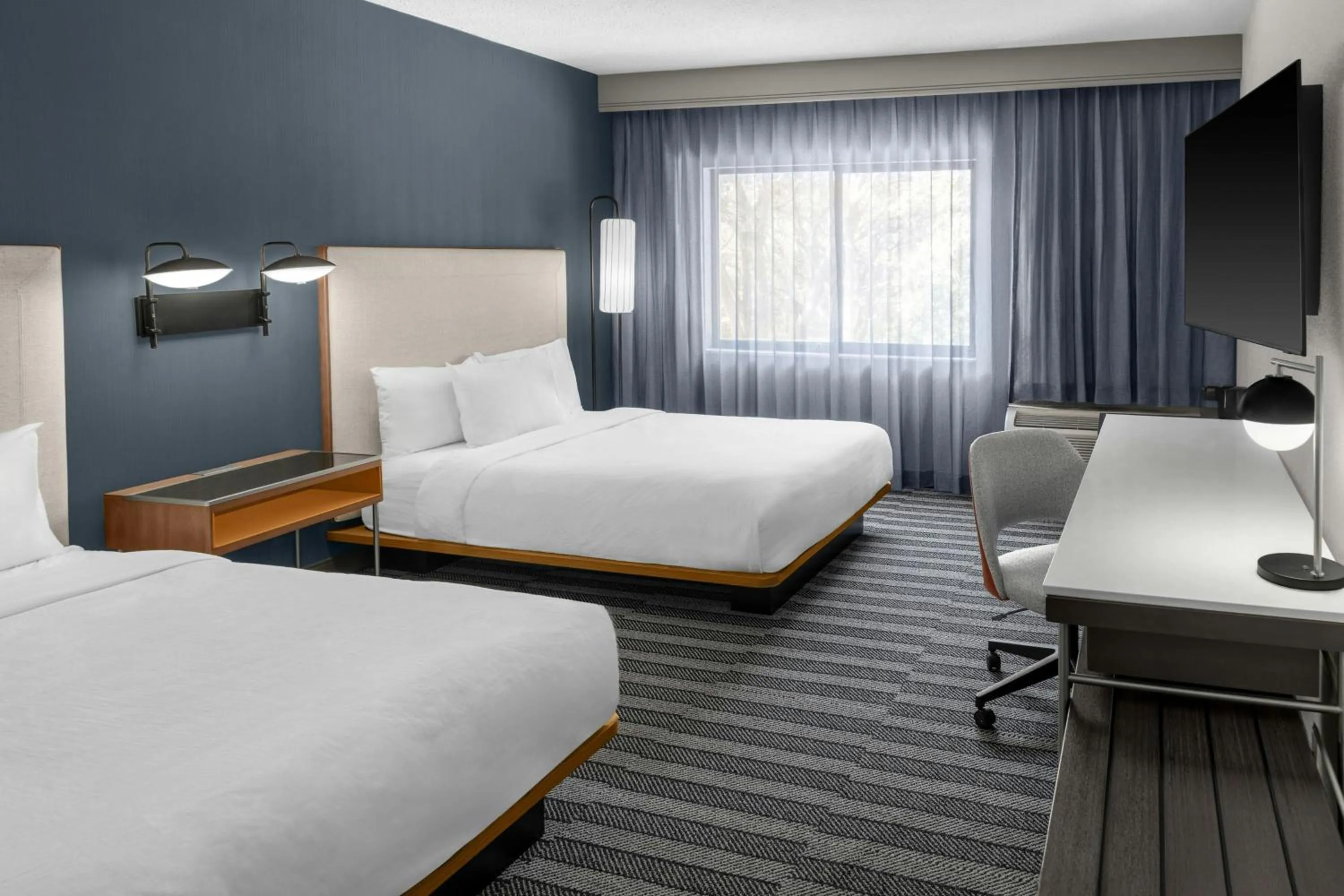 Photo of the whole room, Bed in Courtyard by Marriott Fort Lauderdale Coral Springs