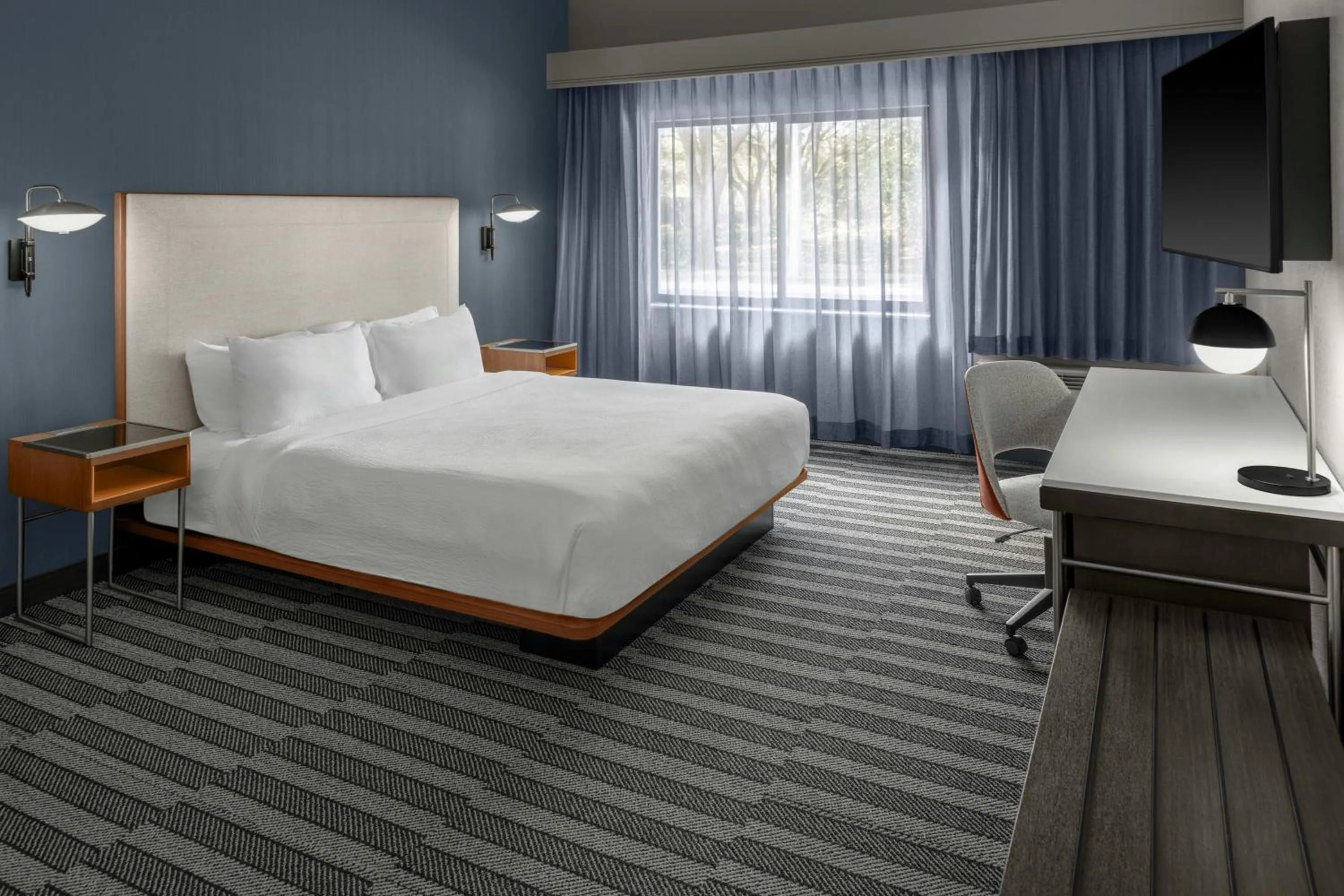 Photo of the whole room, Bed in Courtyard by Marriott Fort Lauderdale Coral Springs