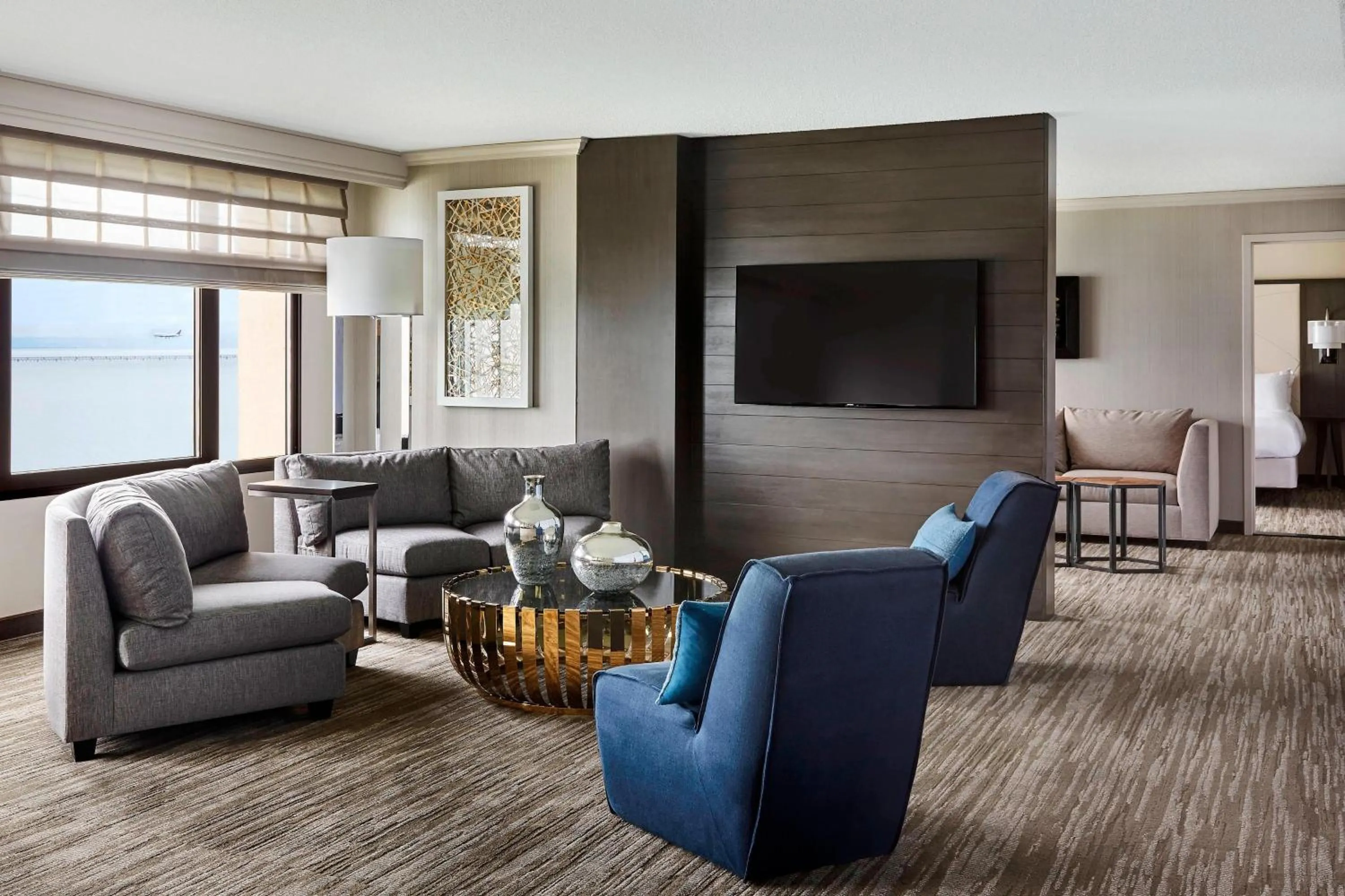 Living room in San Francisco Airport Marriott Waterfront