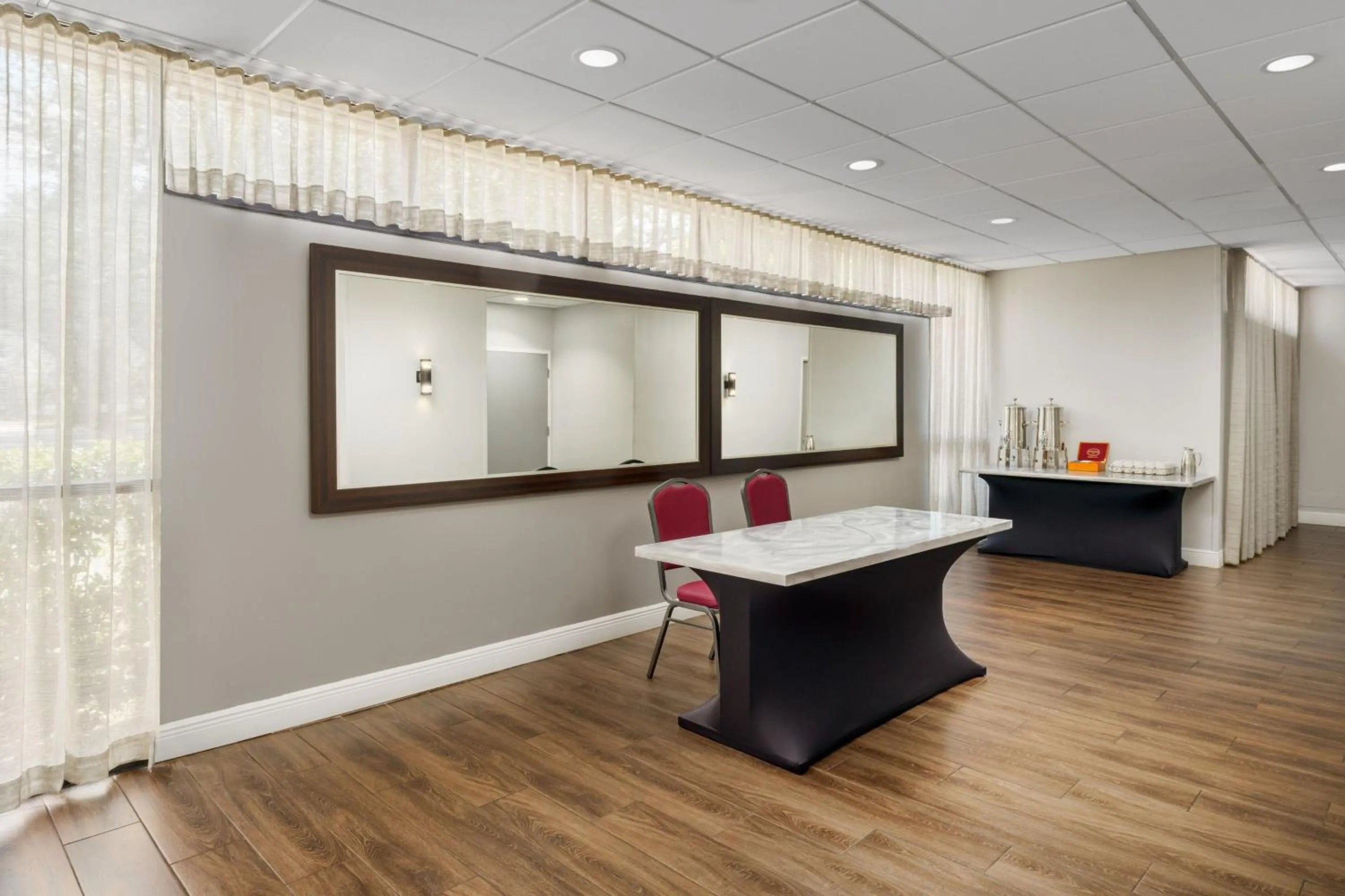 Meeting/conference room in Courtyard by Marriott Orlando Lake Buena Vista at Vista Centre