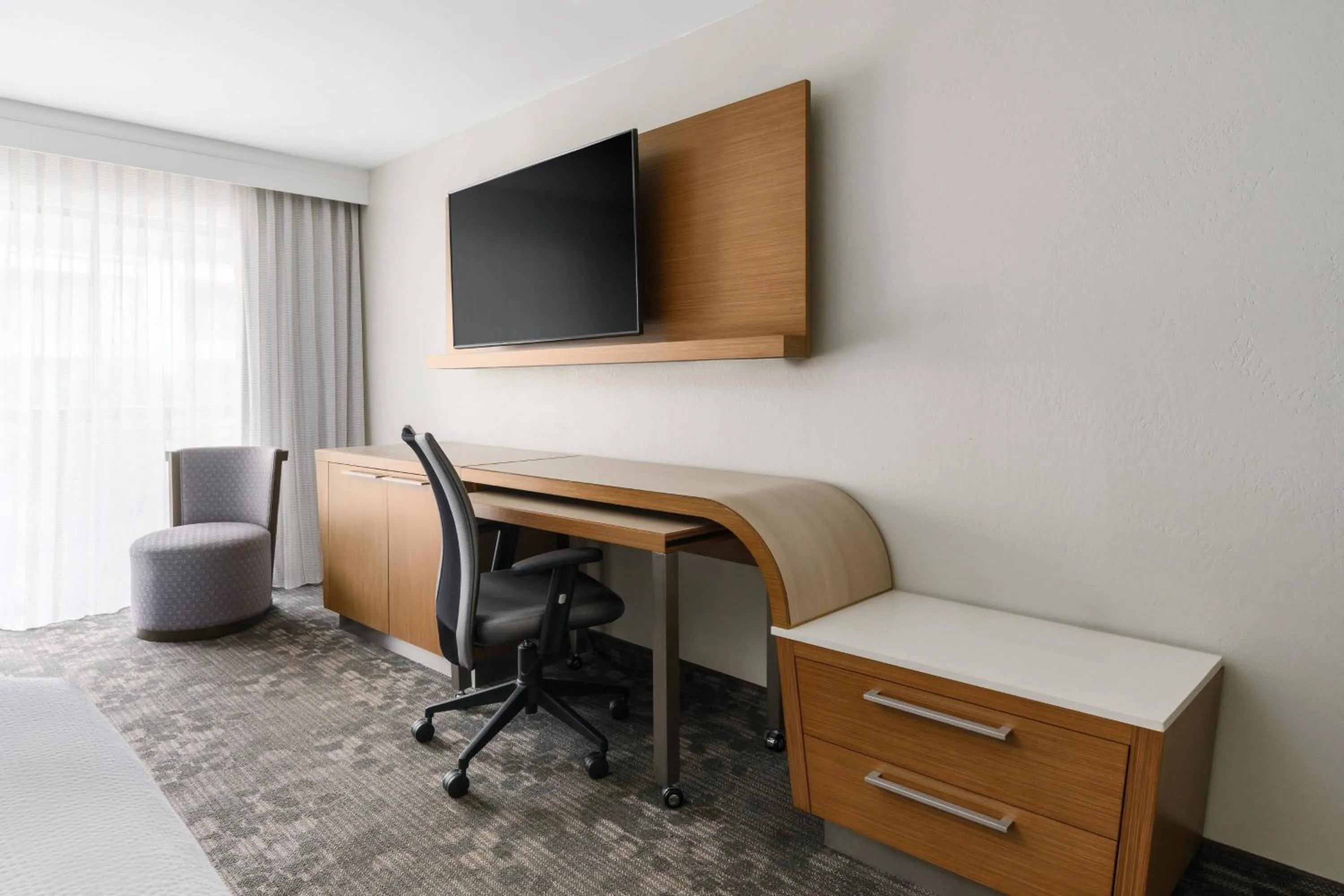 Photo of the whole room in Courtyard by Marriott Orlando Lake Buena Vista at Vista Centre