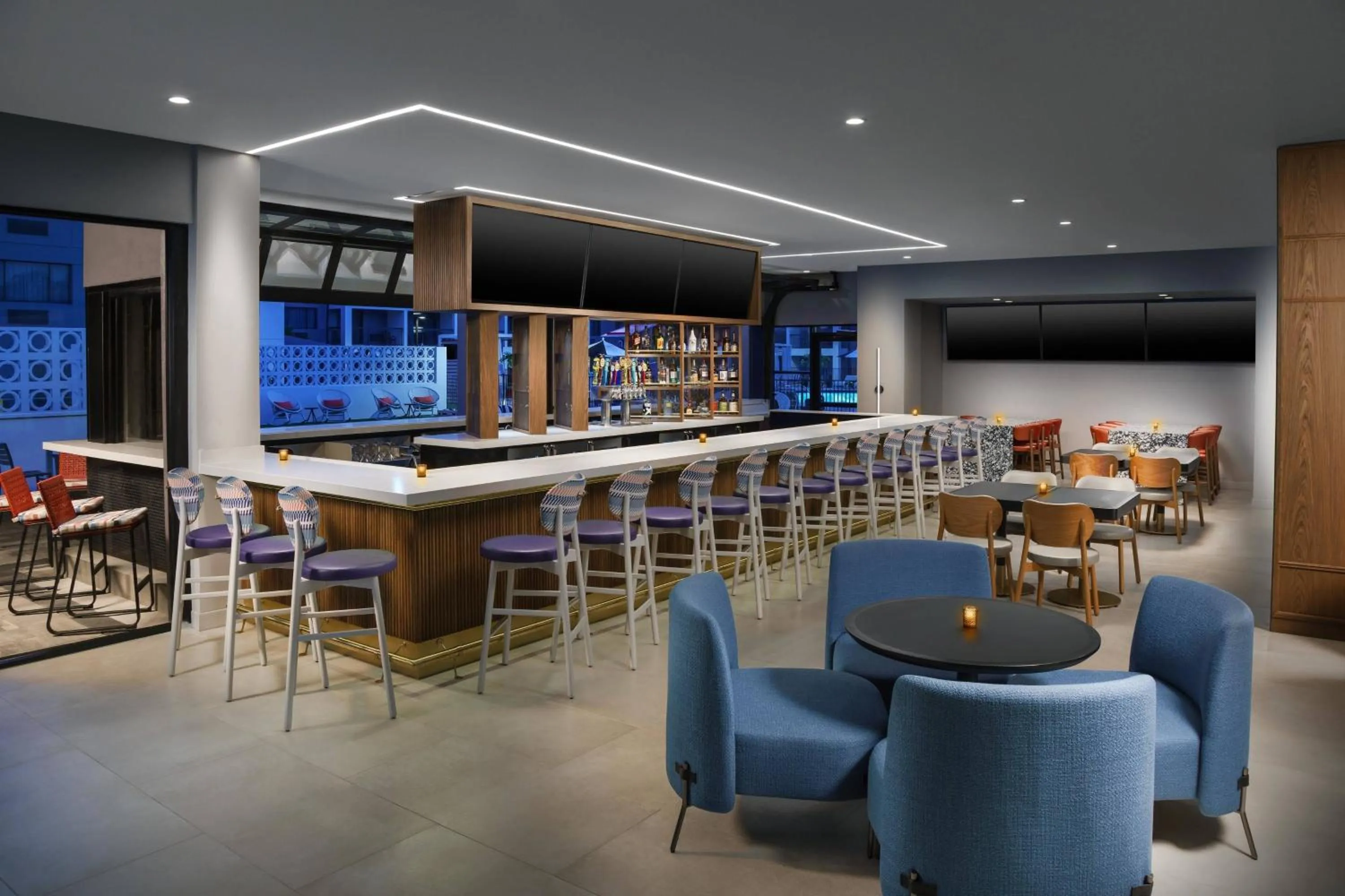 Lounge or bar in Courtyard by Marriott Orlando Lake Buena Vista at Vista Centre