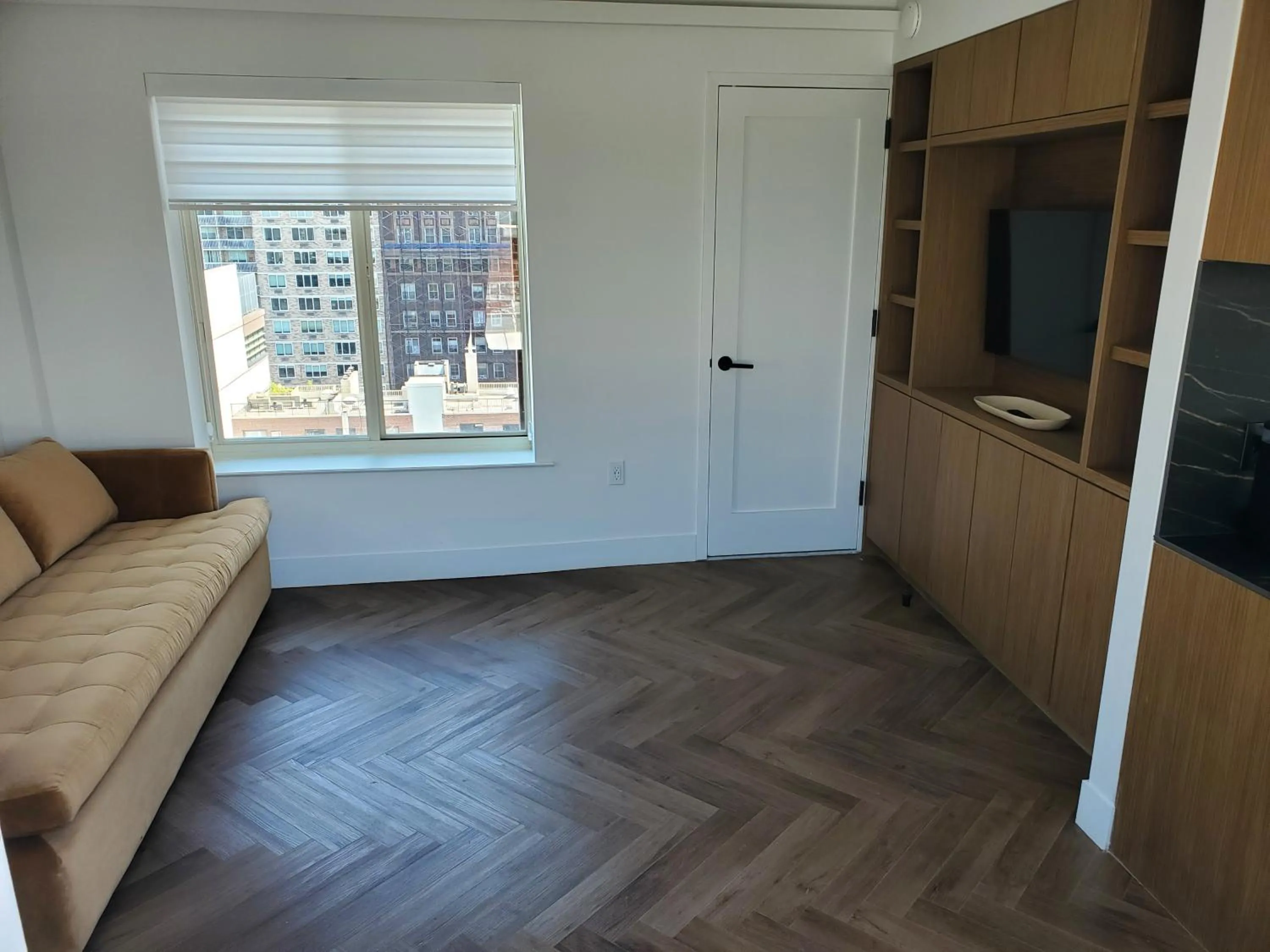 TV and multimedia in Riverside Tower Hotel