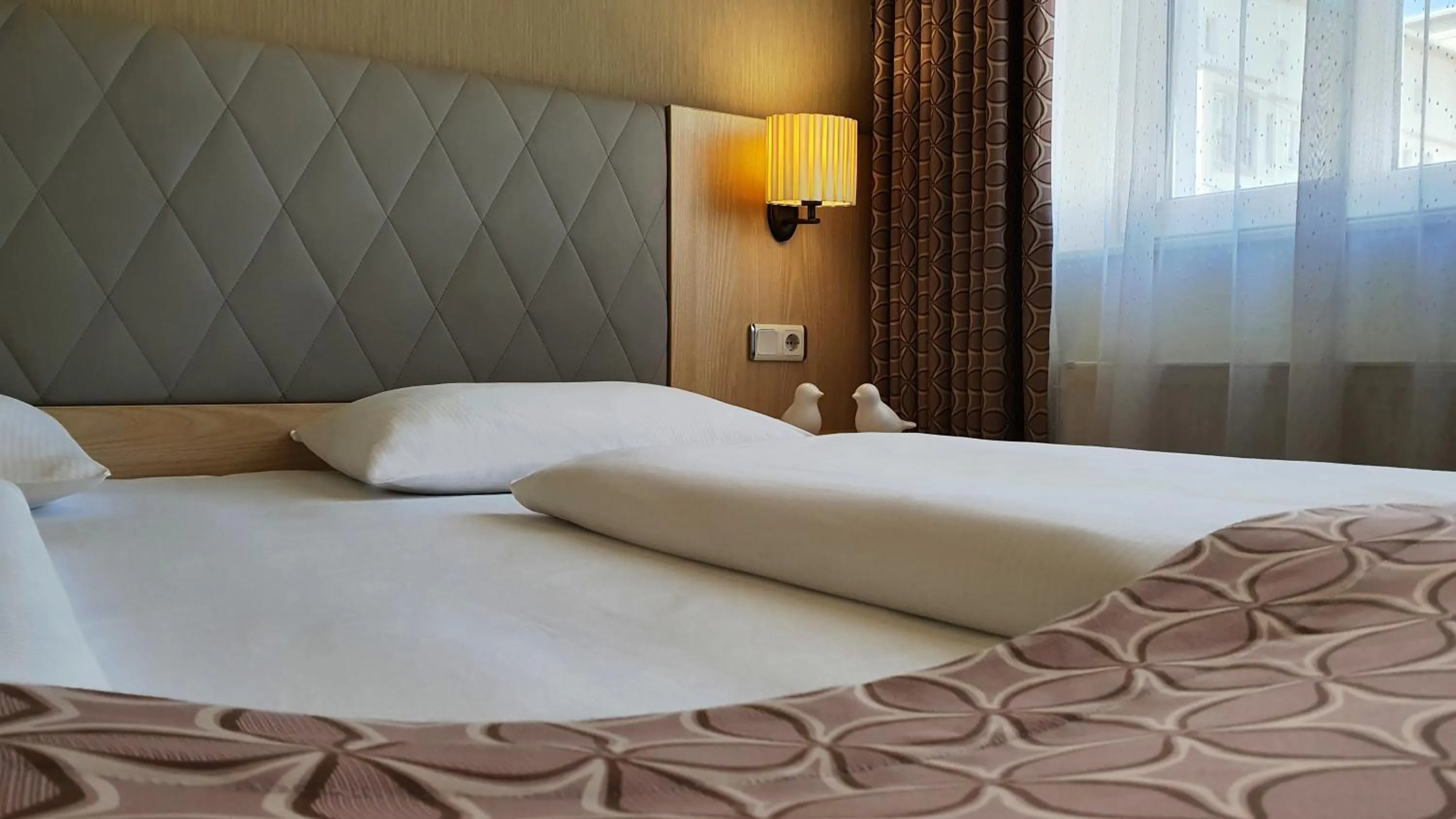 Staff, Bed in Hotel Atlas Halle