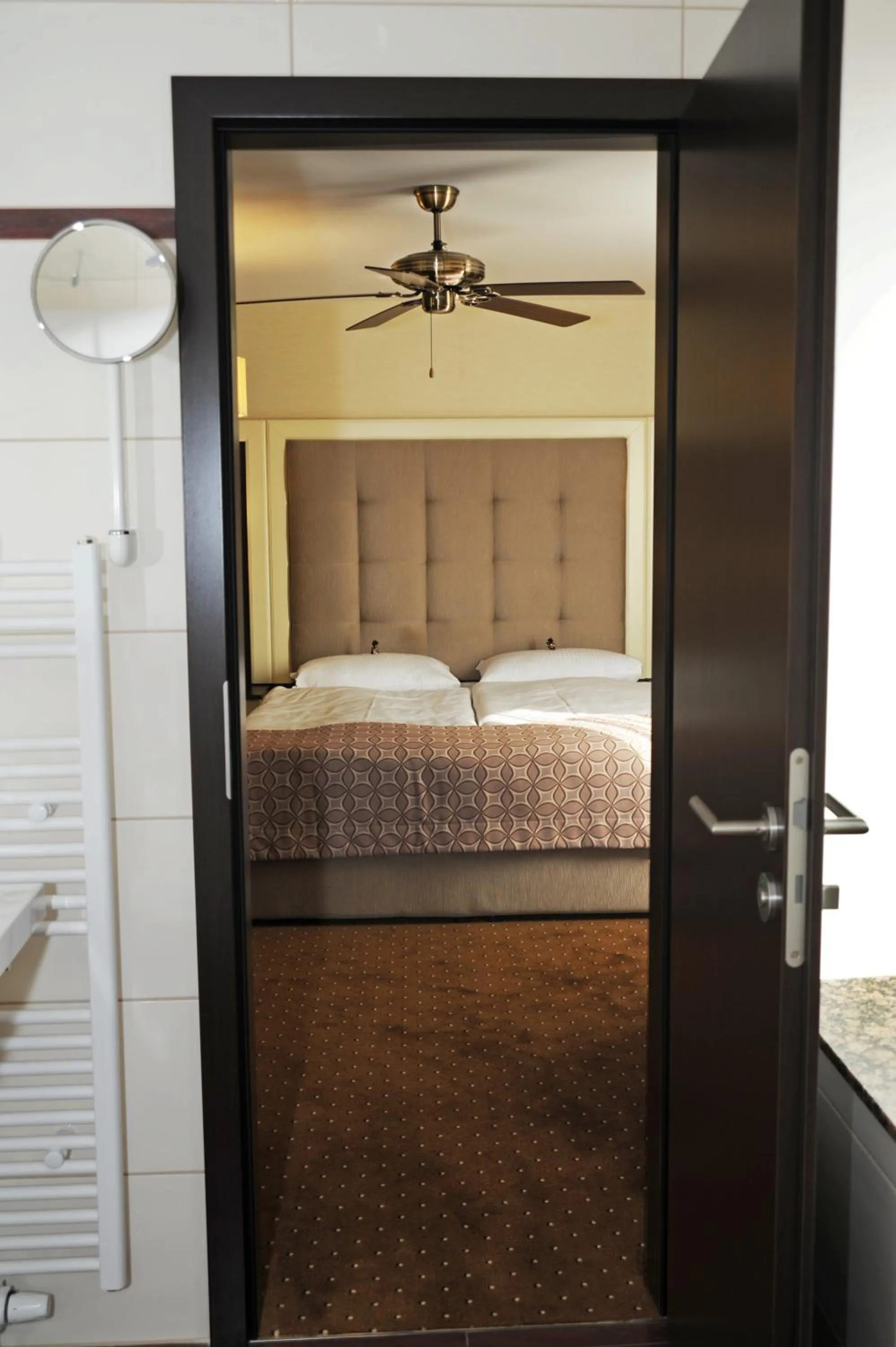 Bed in Hotel Atlas Halle