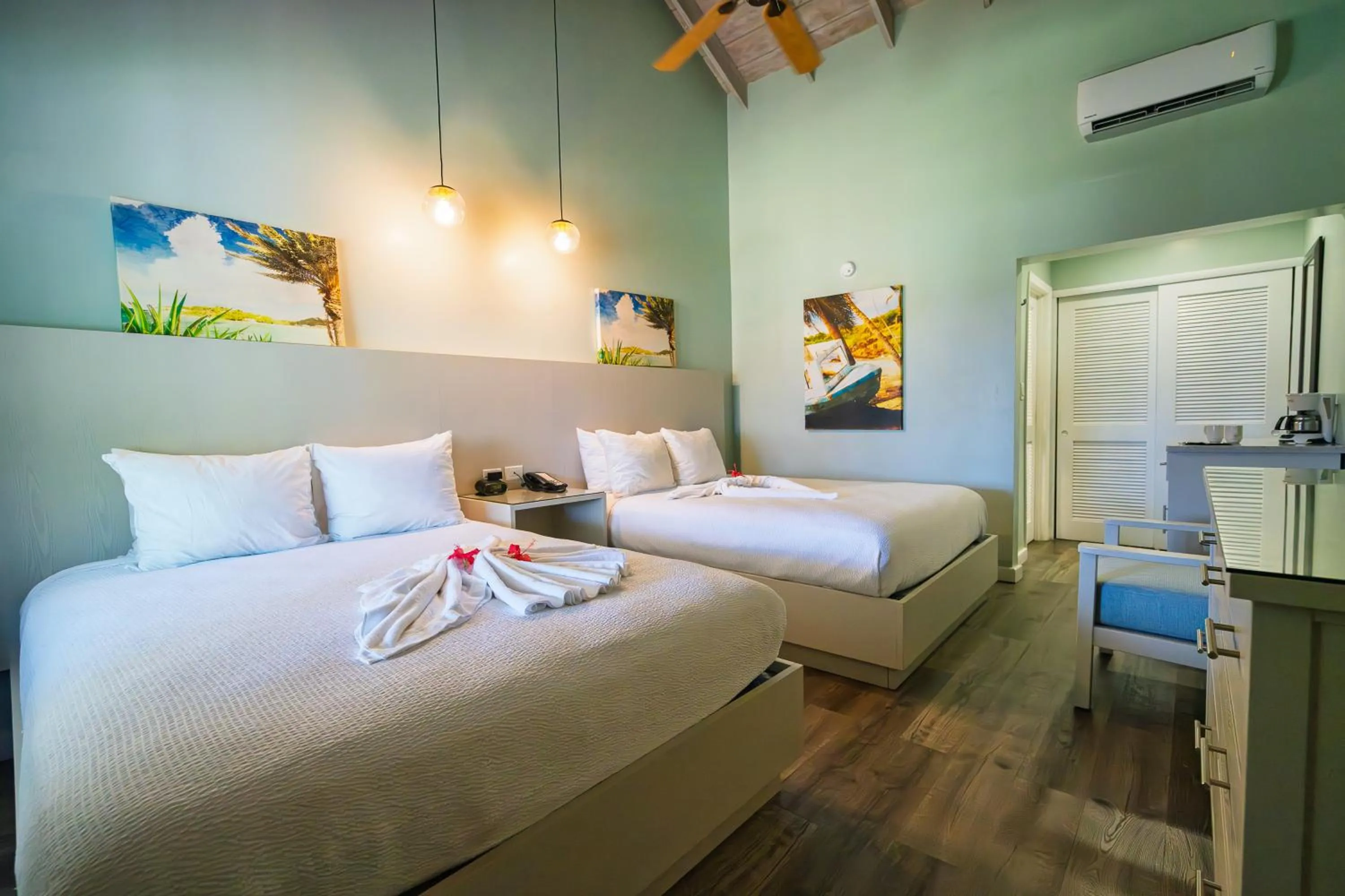 Bed in Pineapple Beach Club - All Inclusive - Adults Only